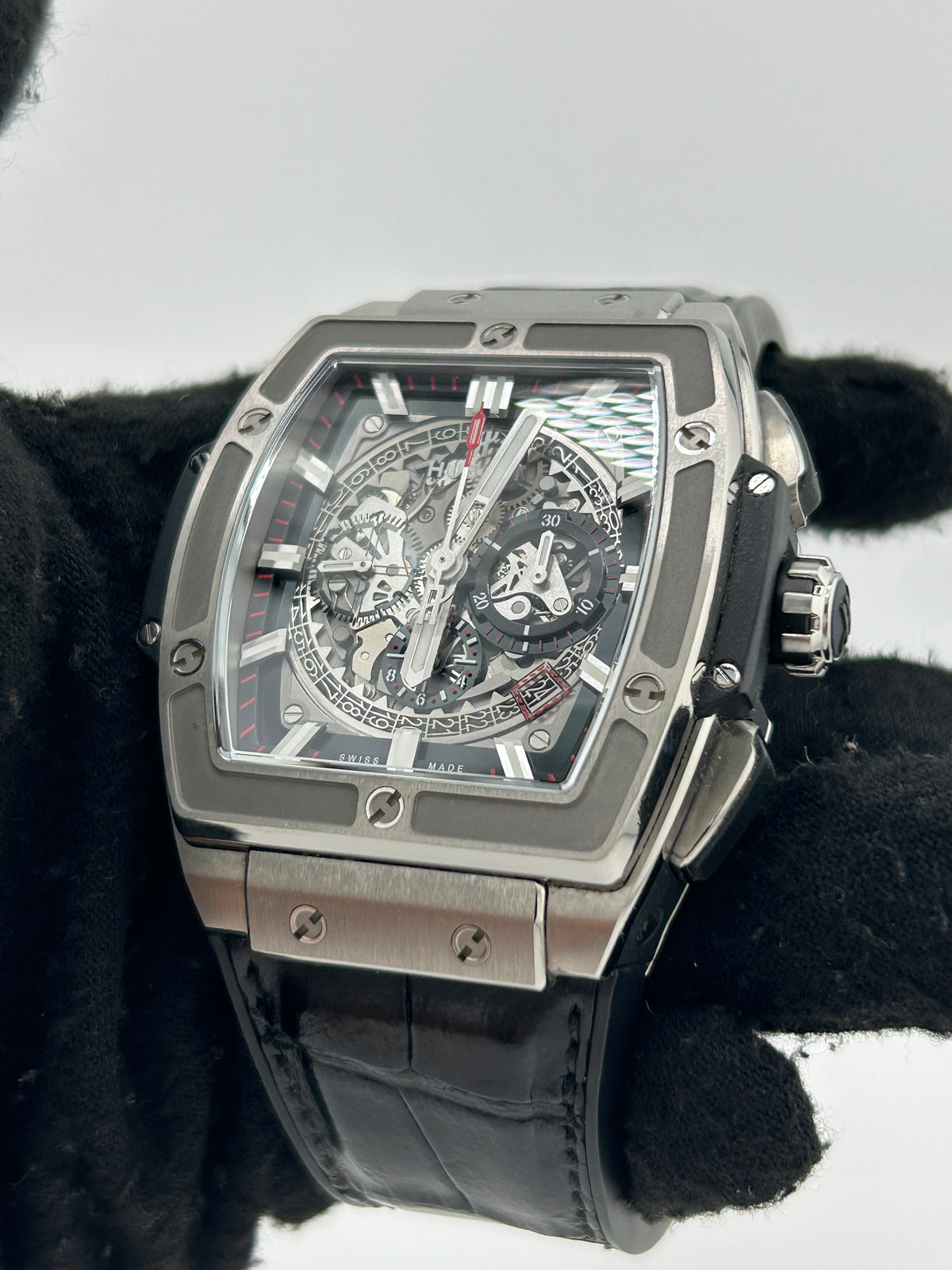 Hublot Spirit of Big Bang Gray Skeleton Dial on Leather Strap Ref. 601.NX.0173.LR Complete 2022 — view 3