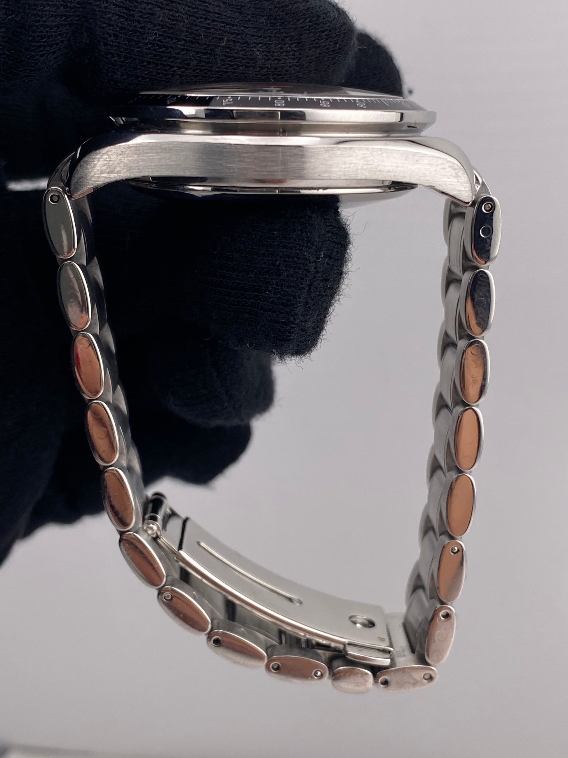 Omega Speedmaster Silver Dial on Stainless Steel Bracelet Ref. 3513.33 — view 6