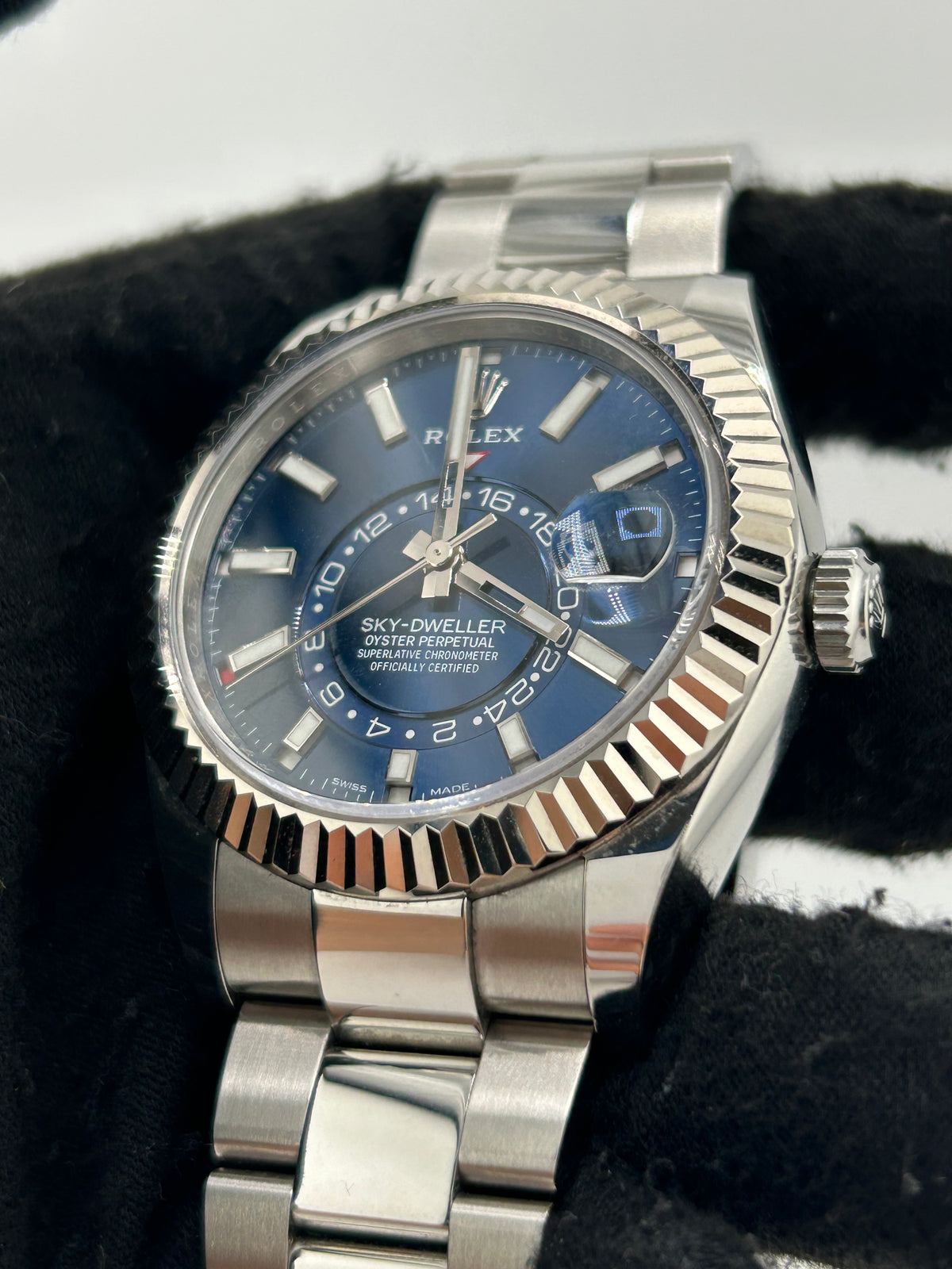 Rolex Sky Dweller Blue Dial on Oyster Ref. 326934 Card 2022 — view 3