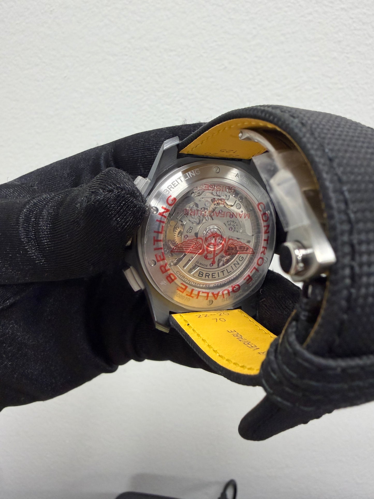 Breitling Avenger B01 Chronograph Carbon Dial on Leather Strap Ref. SB0147101B1X1 Card 2026 — view 6