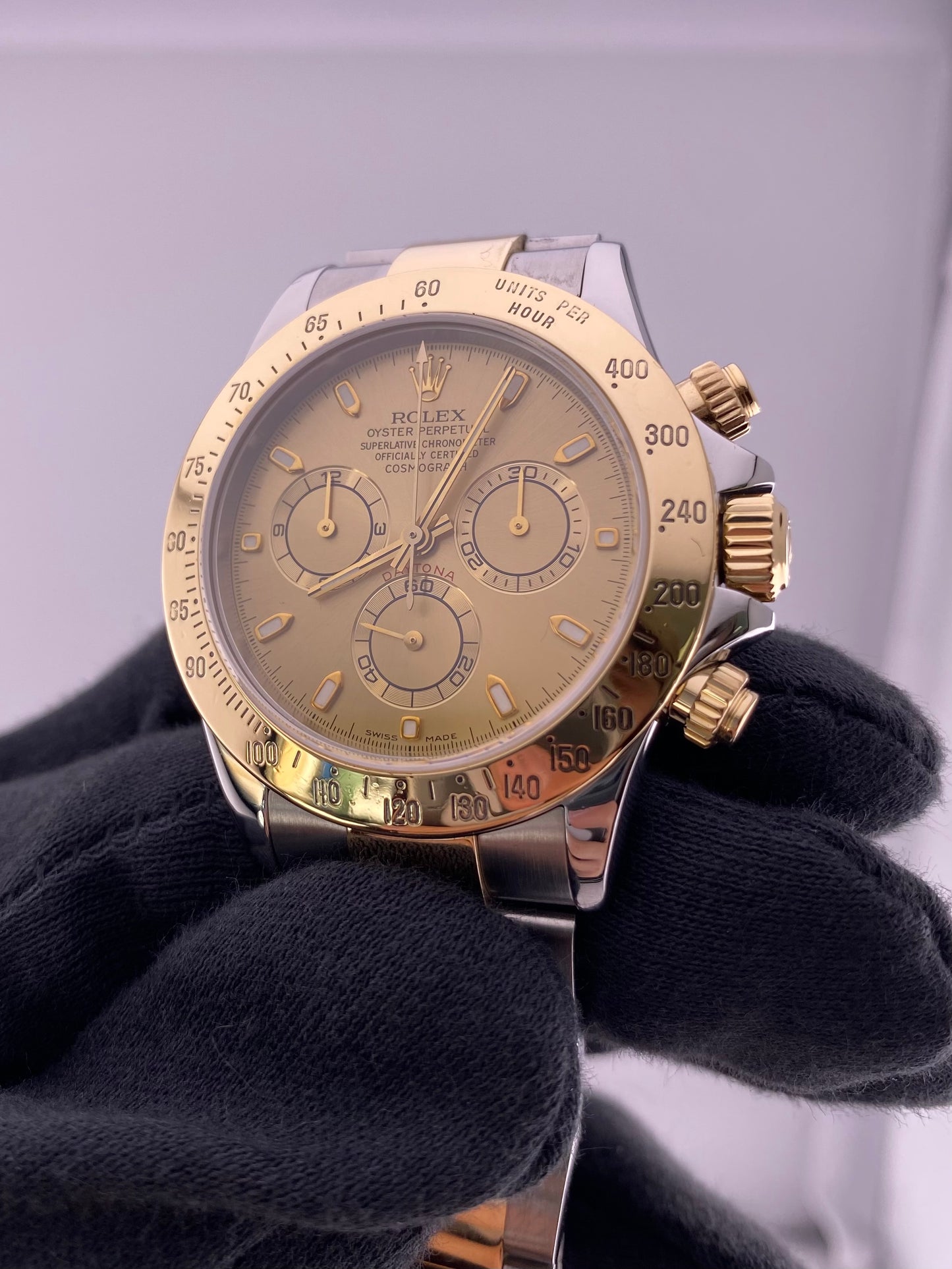 Rolex Daytona Champagne Dial on Oyster Ref. 116523 Papers 2001 — view 3