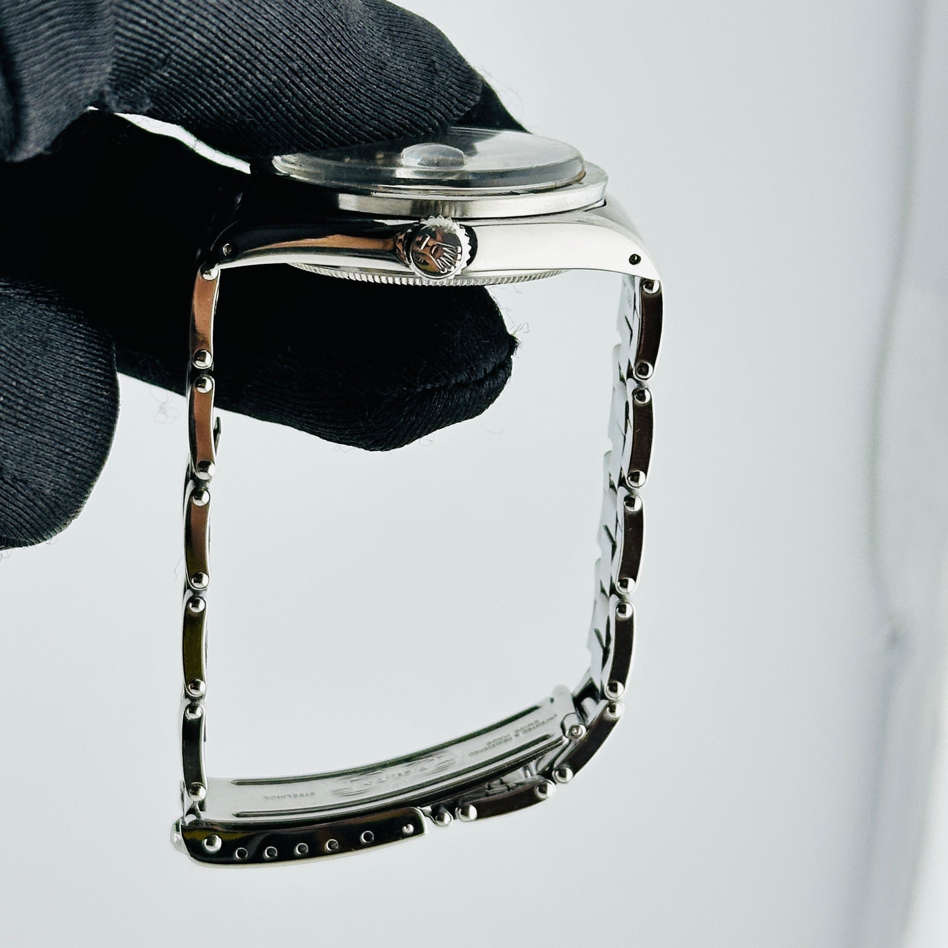 Rolex Oyster Perpetual Date Silver Stick / Has Spots Dial on Oyster Rivet Bracelet Ref. 1501 1970 — view 5