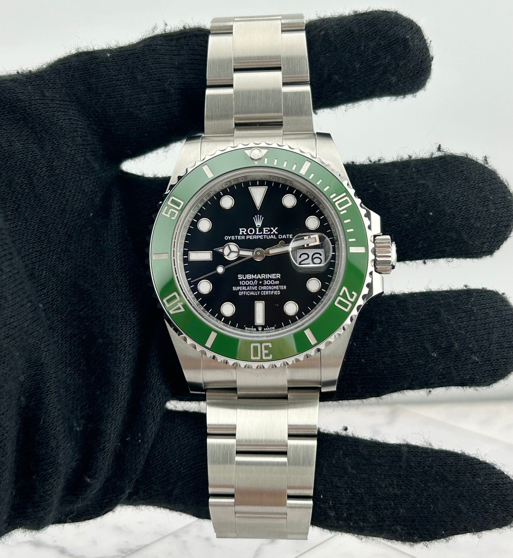 Rolex Submariner Black Dial on Oyster Ref. 126610LV Card 2022 — view 2