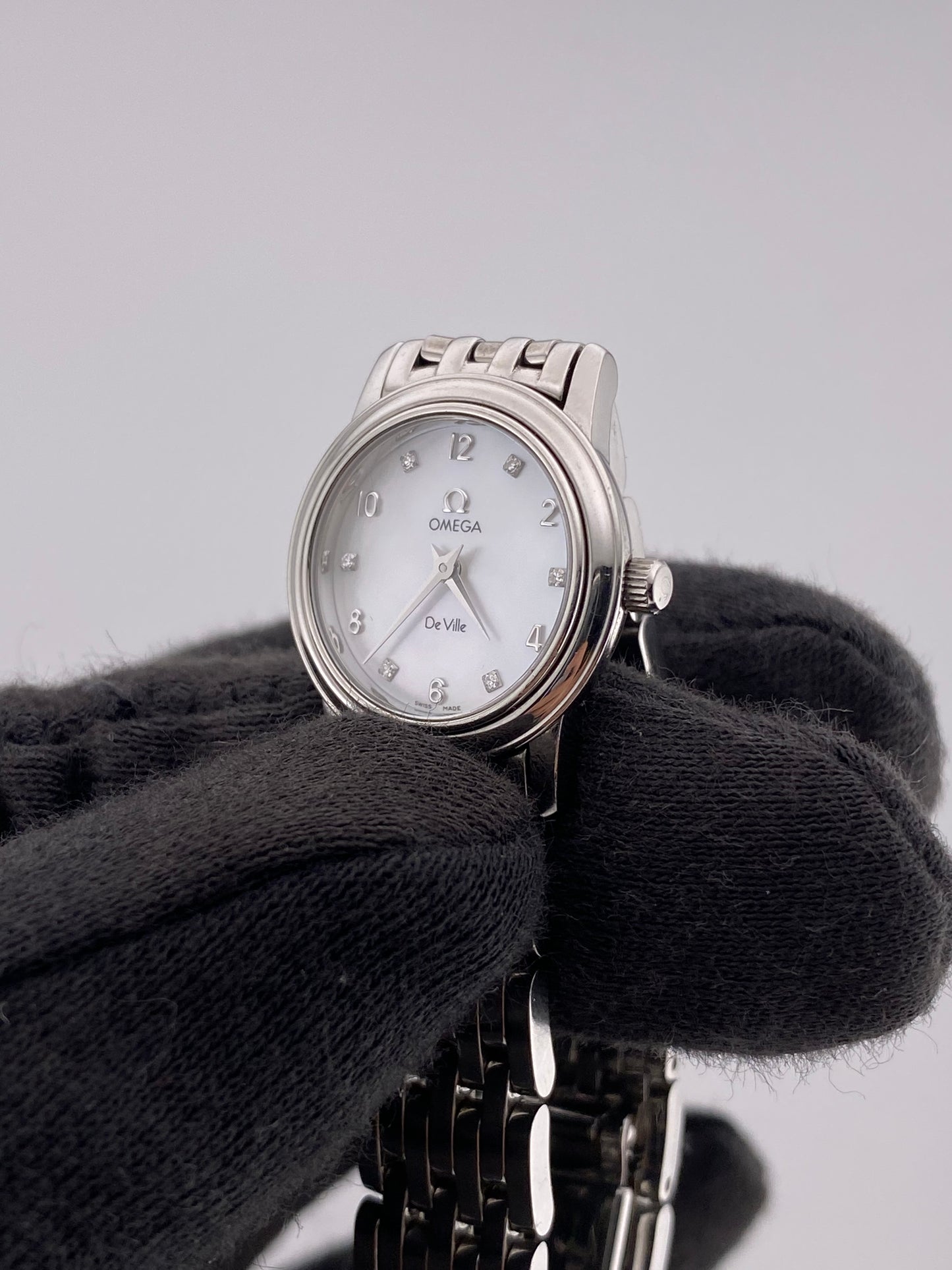 Omega De Ville White Mop Dial on Stainless Steel Bracelet Ref. 4570.75.00 — view 3