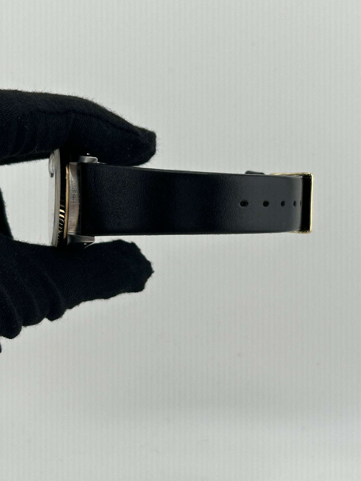 Rolex Datejust 36 Champagne Stick Dial on Generic Black Leather Strap Ref. 16233 1994 — view 5