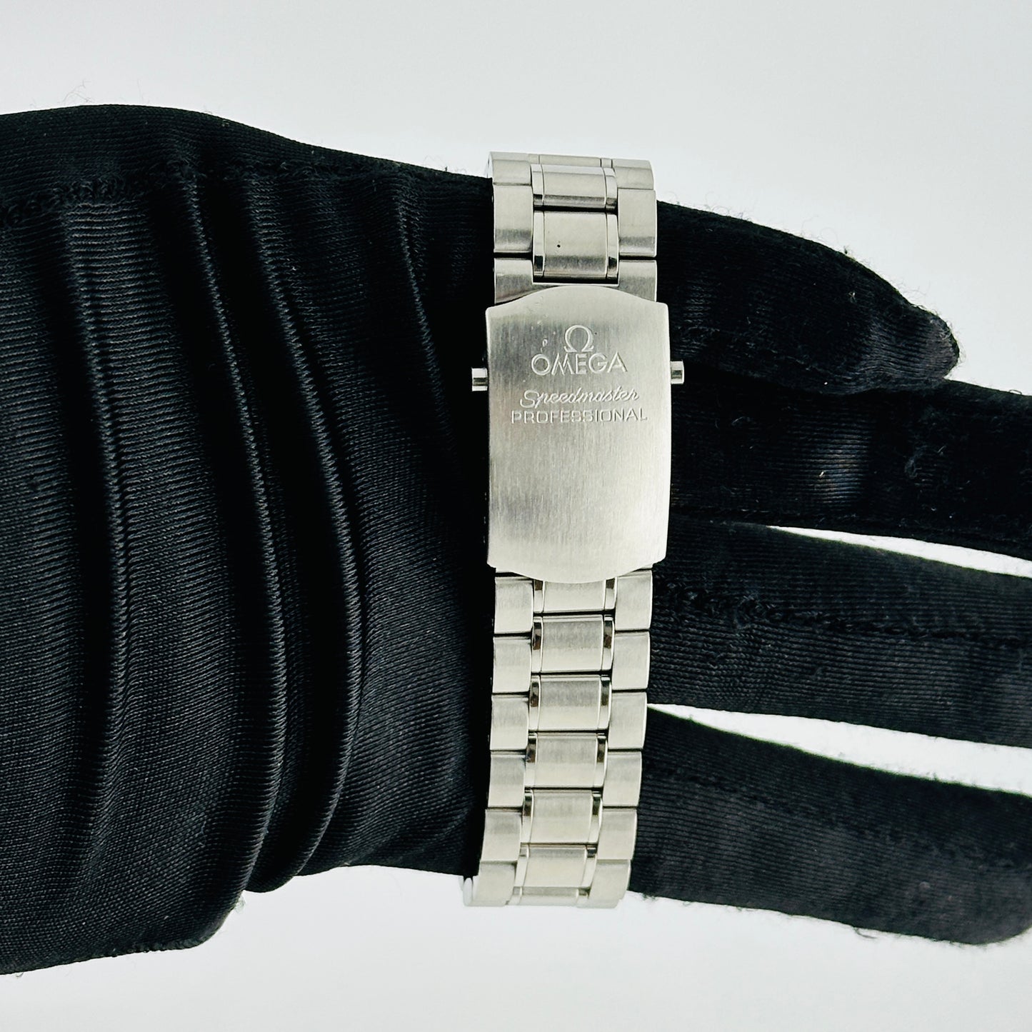 Omega Speed Master Black Index Dial on Stainless Steel Bracelet Ref. 3570.50.00 Card Open Date — view 3