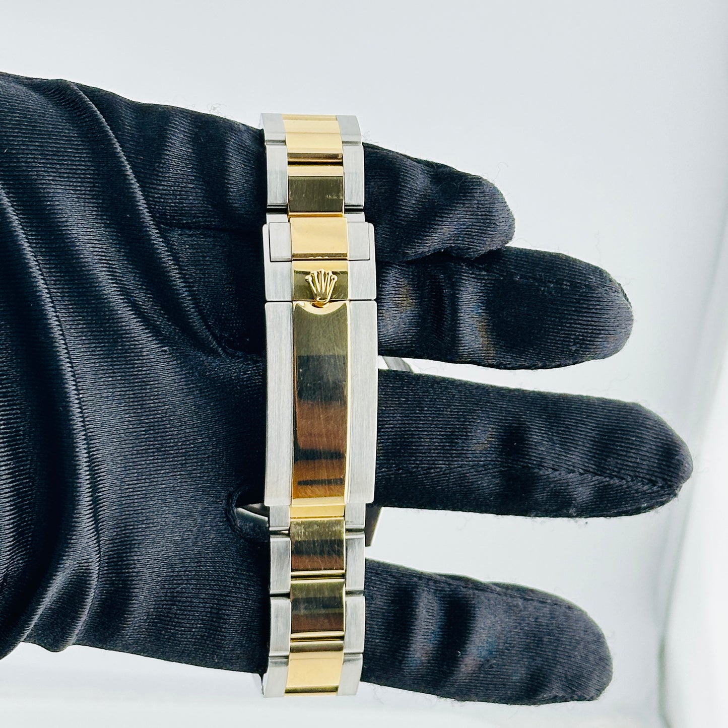 Rolex Submariner Black Dial on Oyster Bracelet Ref. 116613LN Card 2016 — view 4