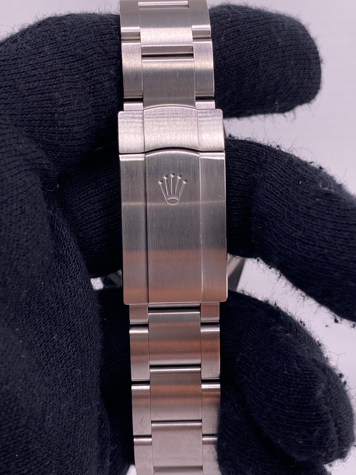 Rolex Oyster Perpetual Lavender Dial on Oyster Ref. 126000 Card 2025 — view 3