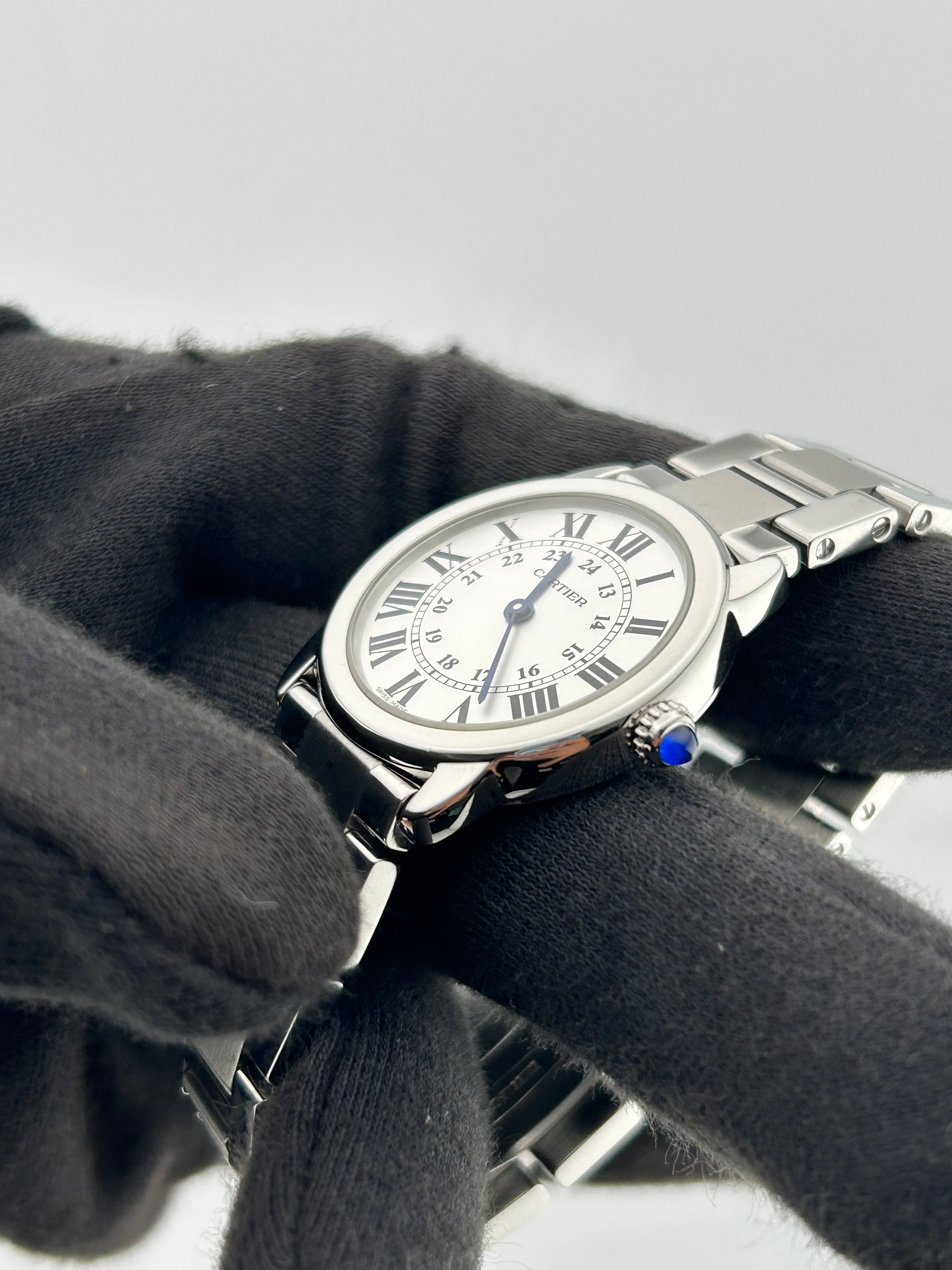 Cartier Ronde Solo Silver Dial on Stainless Steel Ref. W6701004 — view 3