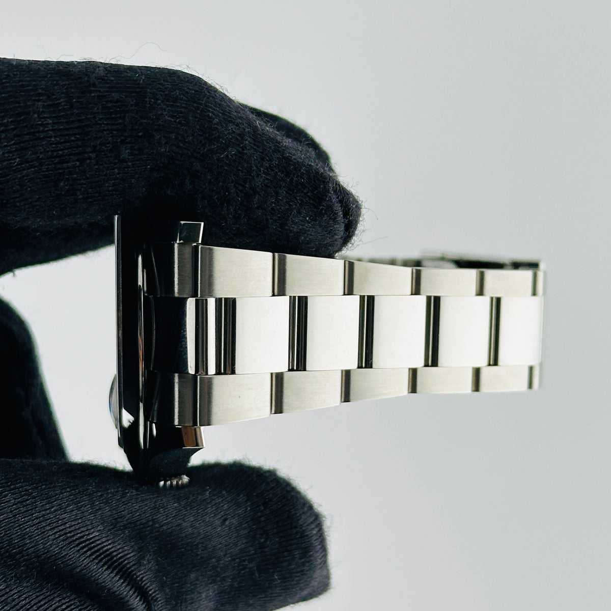 Rolex Datejust Silver Index Dial on Oyster Bracelet Ref. 126300 Card 2019 — view 5