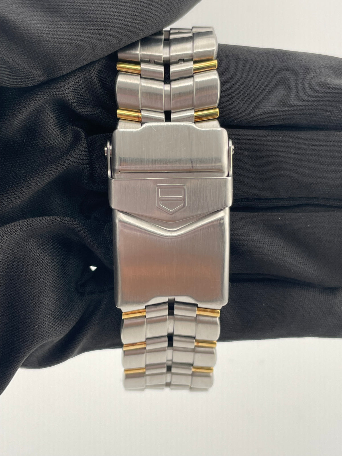 Tag Heuer 6000 White Dial on 18 K Gold And Stainless Steel Ref. WH5151 — view 4