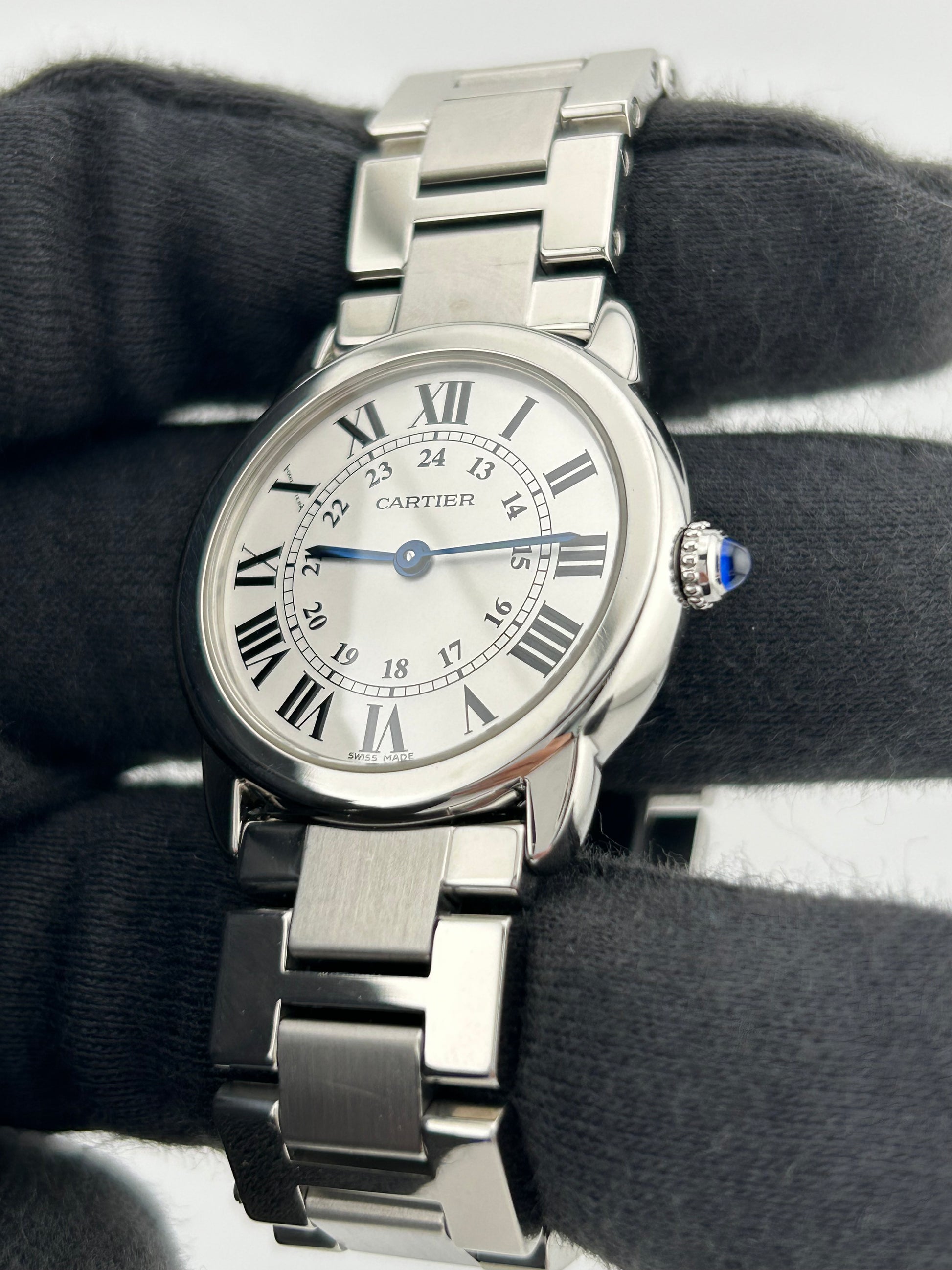 Cartier Ronde Solo Silver Dial on Bracelet Ref. W6701004 Papers 2013 — view 3