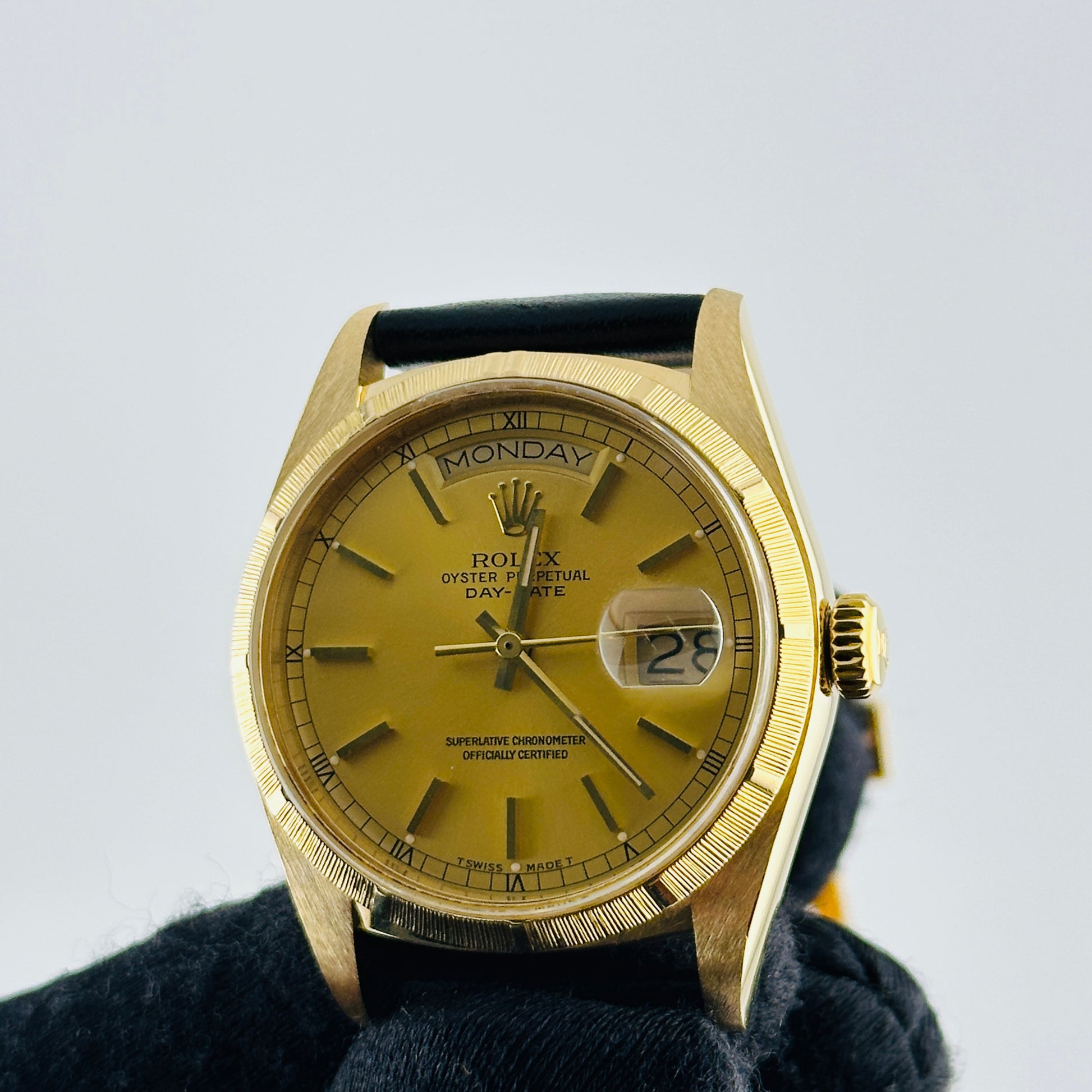 Rolex Day-Date Bark Champagne Stick Dial on Generic Leather Band Ref. 18078 1988 — view 2