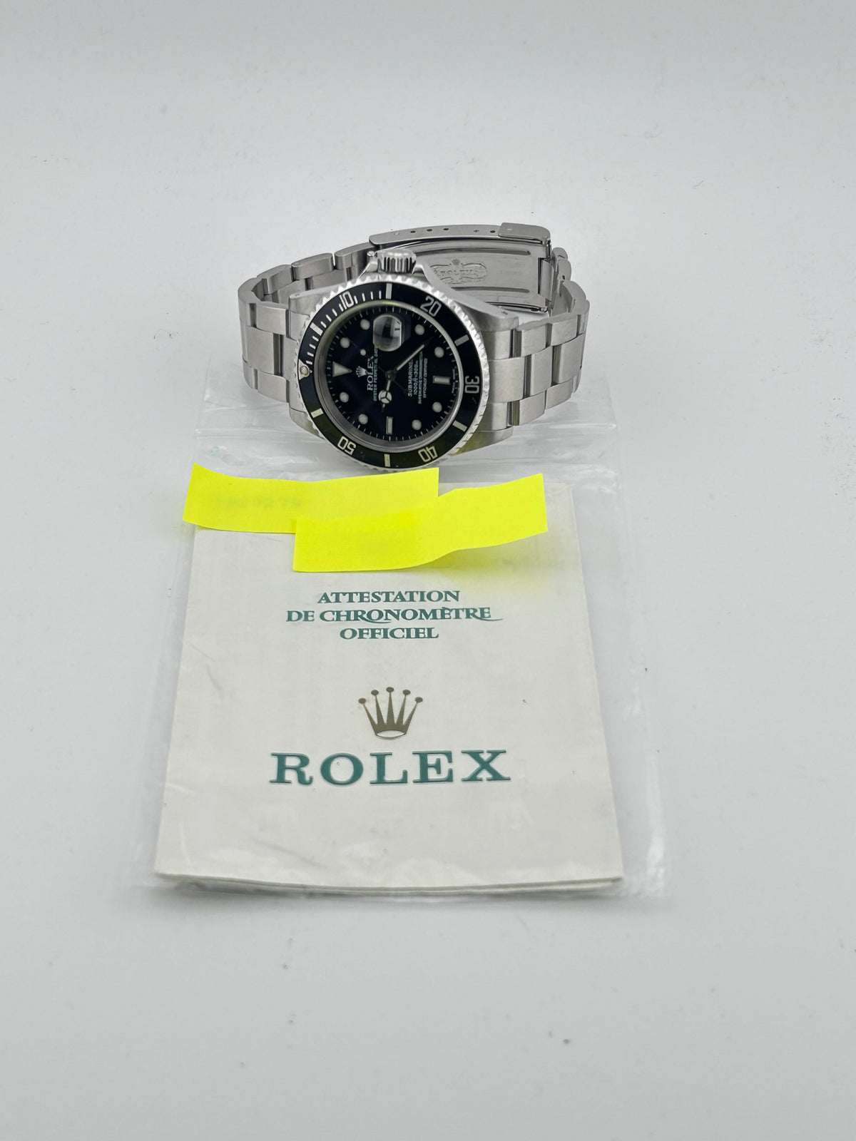 Rolex Submariner Black Dial on Oyster Ref. 16610 Papers 2000 — view 7