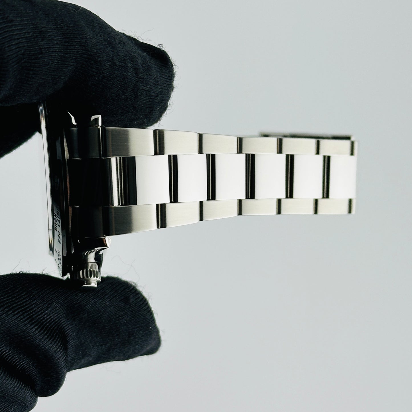 Rolex Daytona Black Dial on Oyster Bracelet Ref. 116500LN Card 2019 — view 5