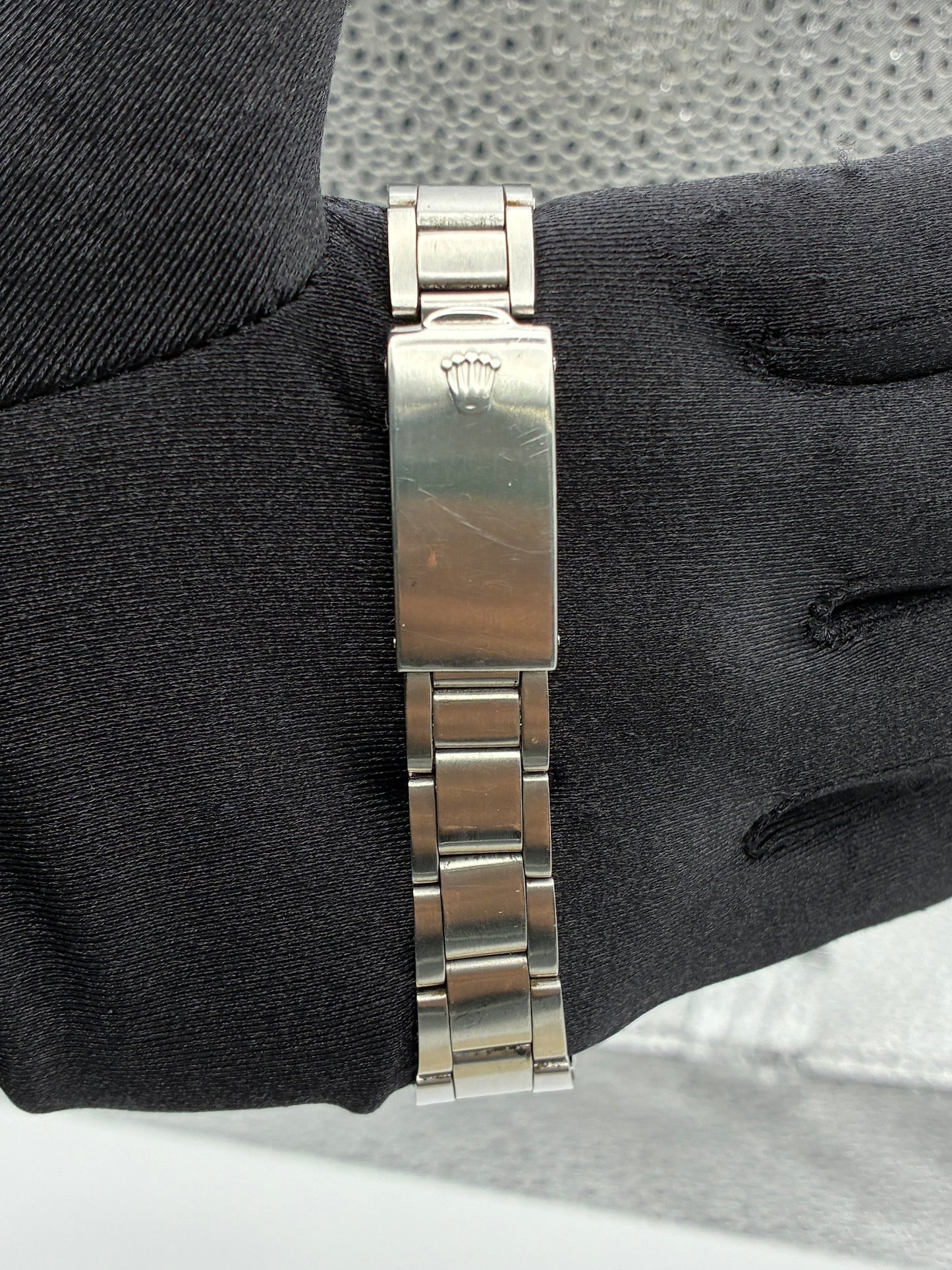 Rolex Oysterdate Precision Silver Stick / Faded Dial on Oyster Bracelet Ref. 6694 Papers 1976 — view 3