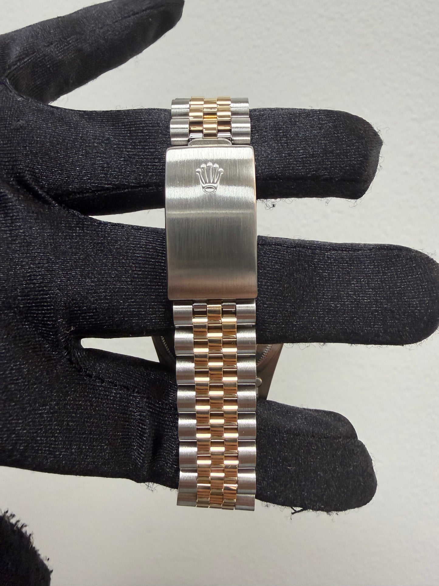 Rolex Datejust Champagne Stick Dial on D Link Jubilee Ref. 16233 Papers 1992 — view 3