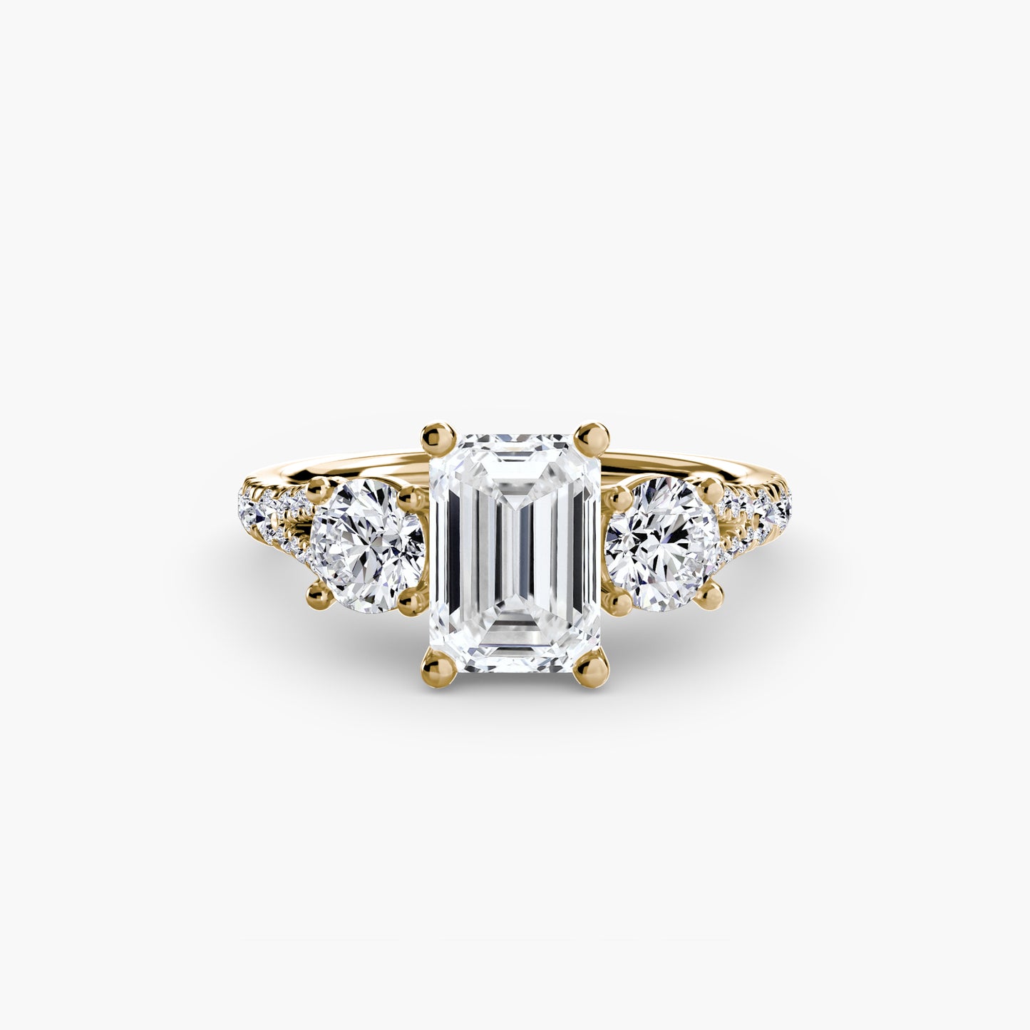 Anillo de tres piedras con banda pavé 3
