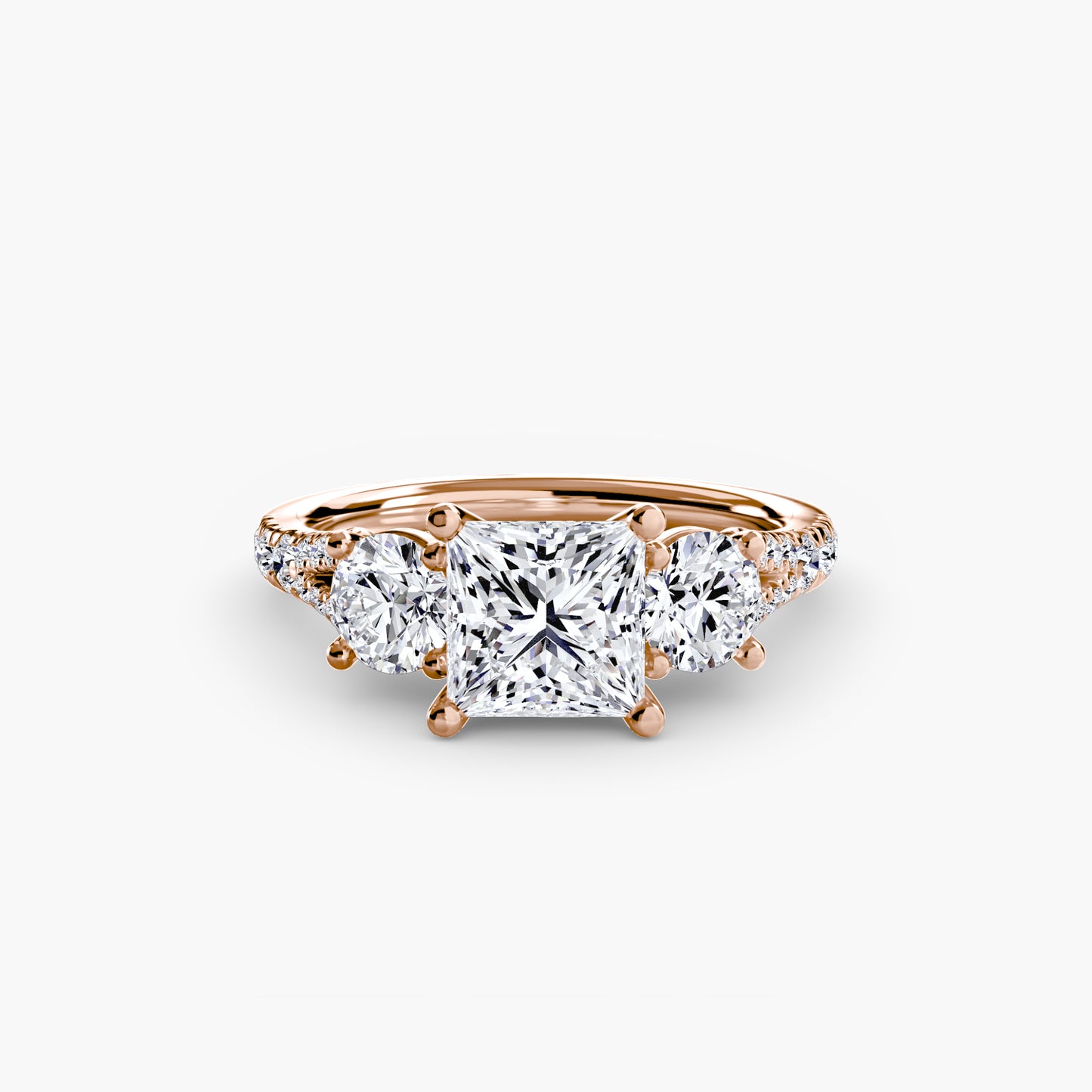Anillo de tres piedras con banda pavé 3