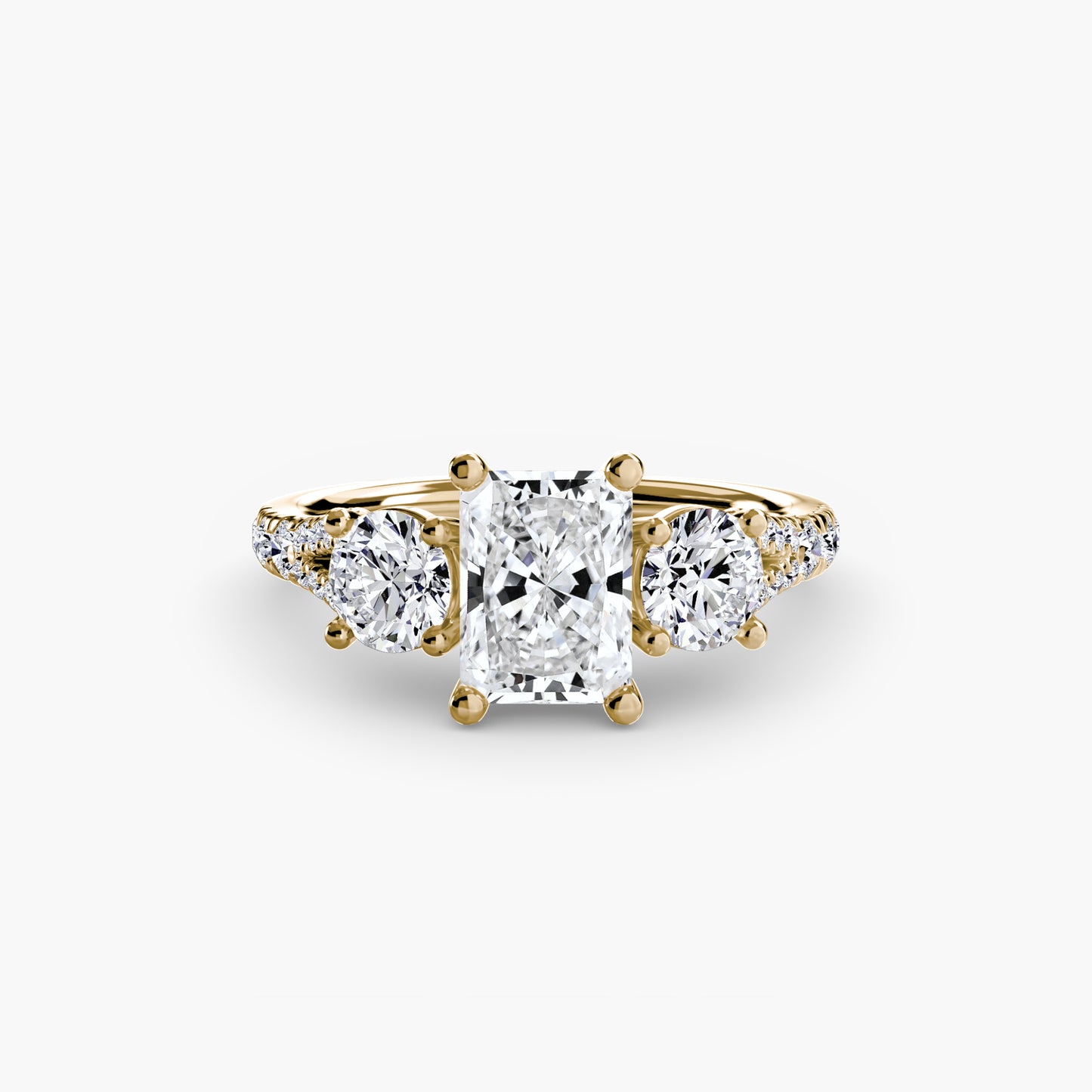 Anillo de tres piedras con banda pavé 3