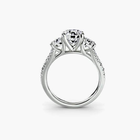 Anillo de tres piedras con banda pavé 3