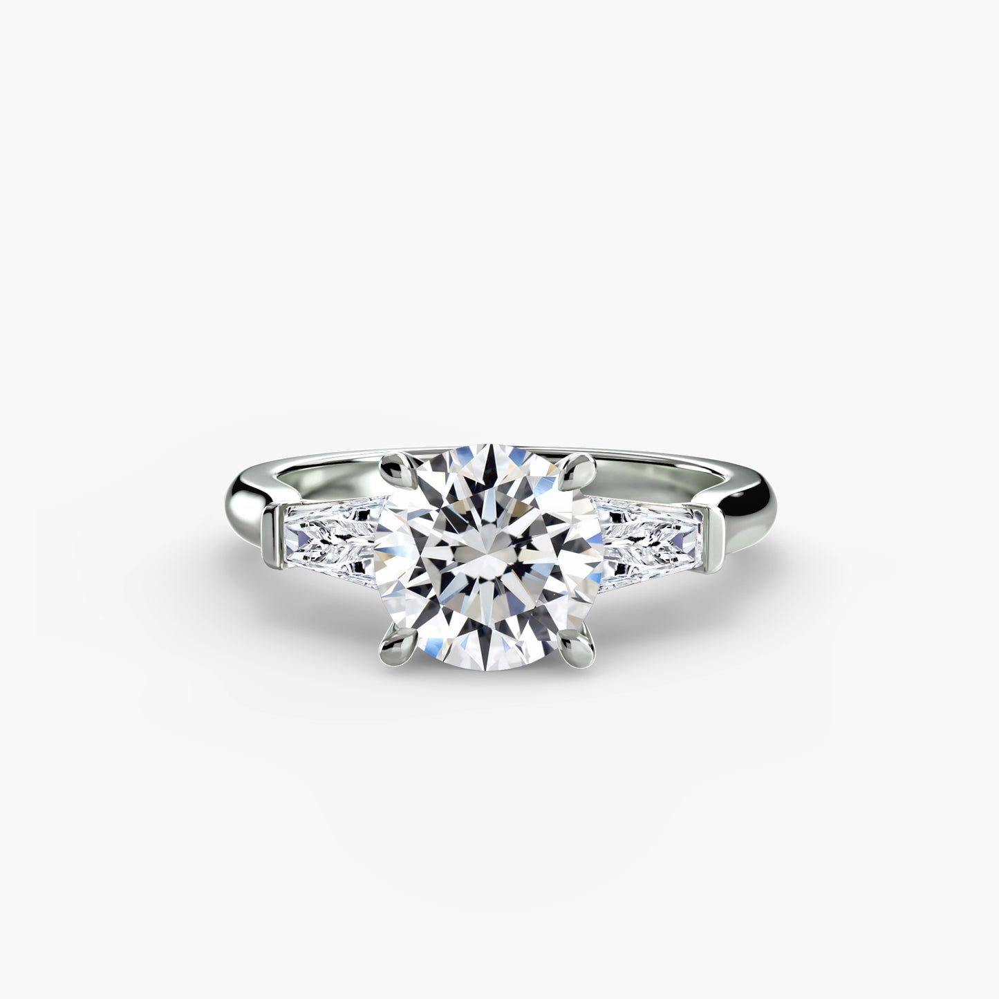 Anillo de tres piedras (piedras laterales baguette)