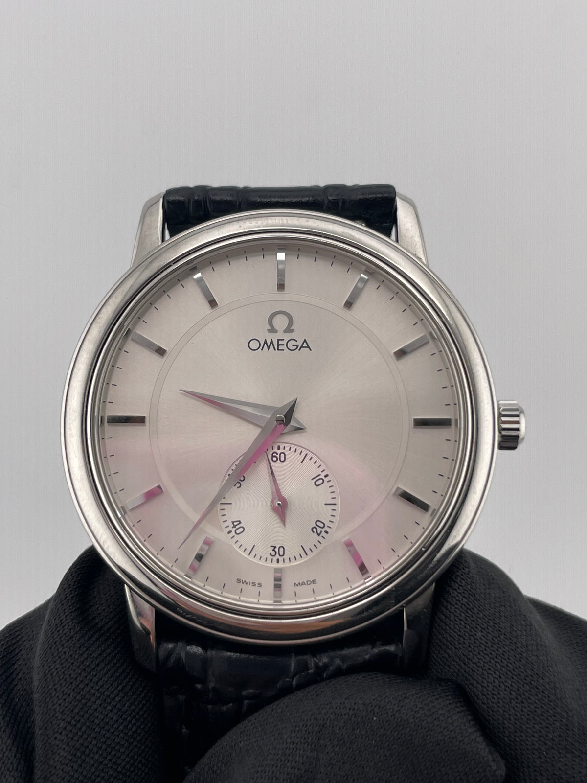 Omega DeVille Prestige Silver Dial Dial on Seiko Strap Ref. 4820.31 — view 3
