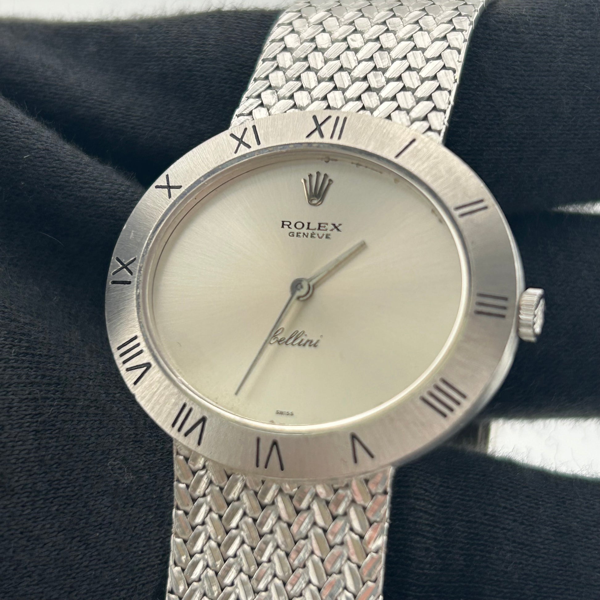 Rolex Cellini Silver Dial on Mesh Ref. 3836/9 1972 — view 2