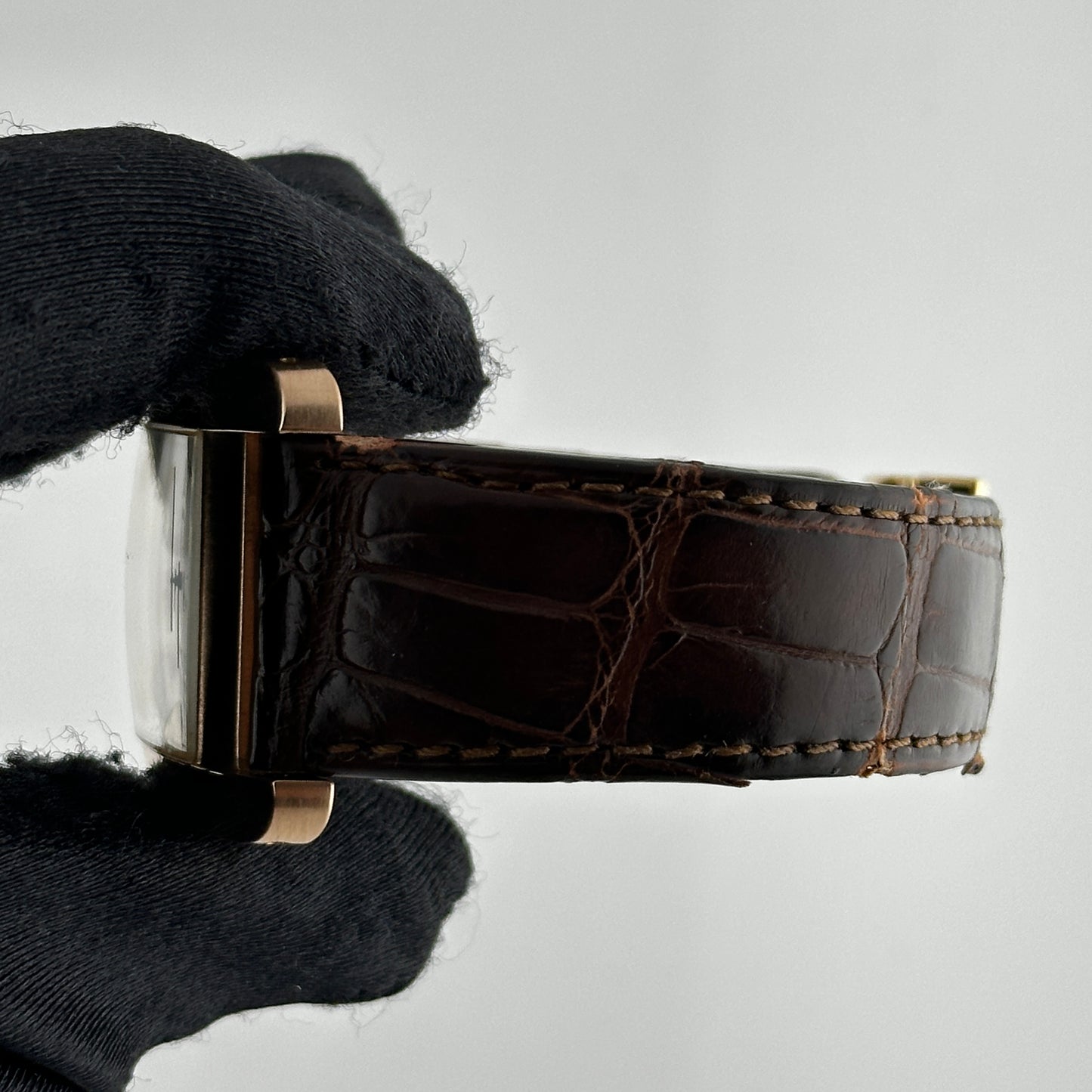 Cartier Tank Americaine XL Silver Roman Dial on Leather Ref. 2927 Papers 2009 — view 4
