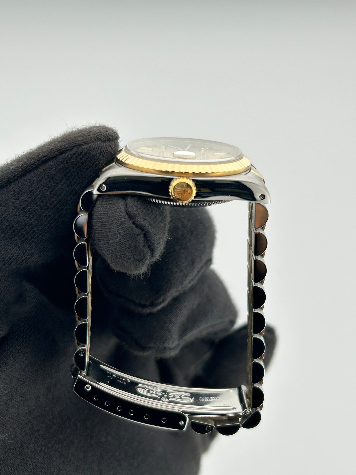 Rolex Datejust 31 Champagne Stick Dial on Jubilee Ref. 68273 — view 6