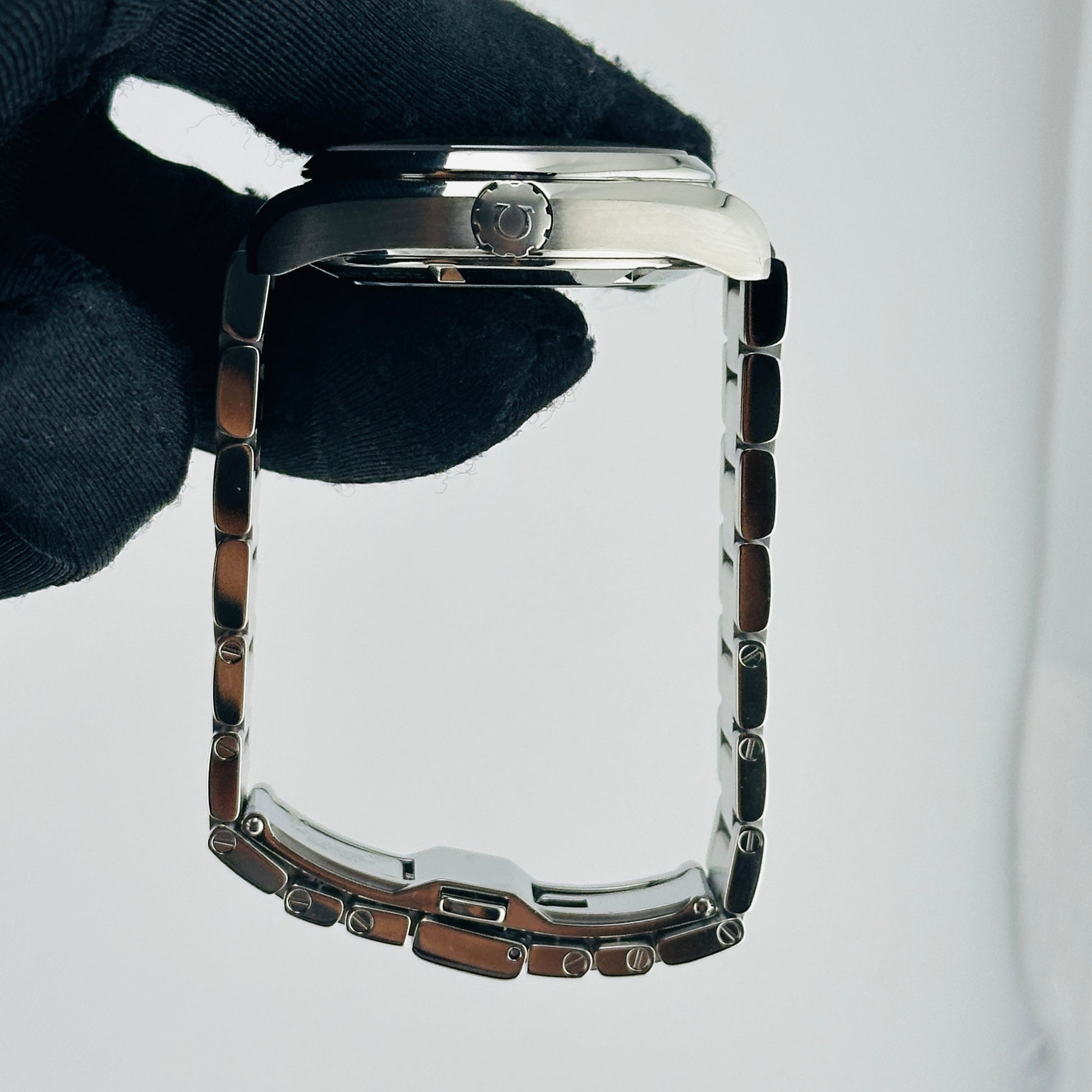 Omega Seamaster Aqua Terra Blue Teak Vertical Pattern Dial on Stainless Steel Bracelet Ref. 231.10.39.21.03.001 — view 7