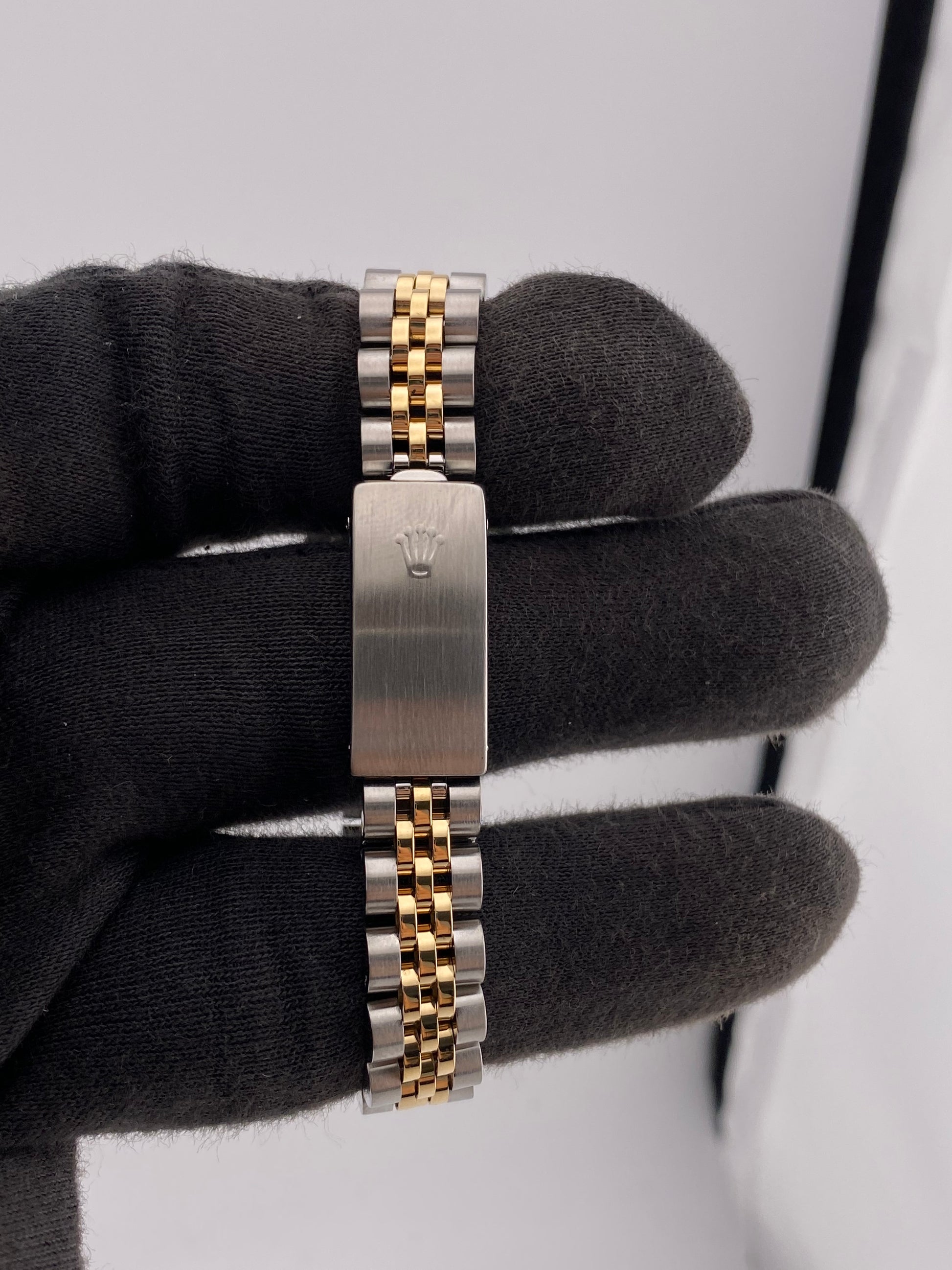 Rolex Lady-Datejust Champagne Linen Stick Dial on Stainless Steel & Yellow Gold Ref. 69173 — view 4