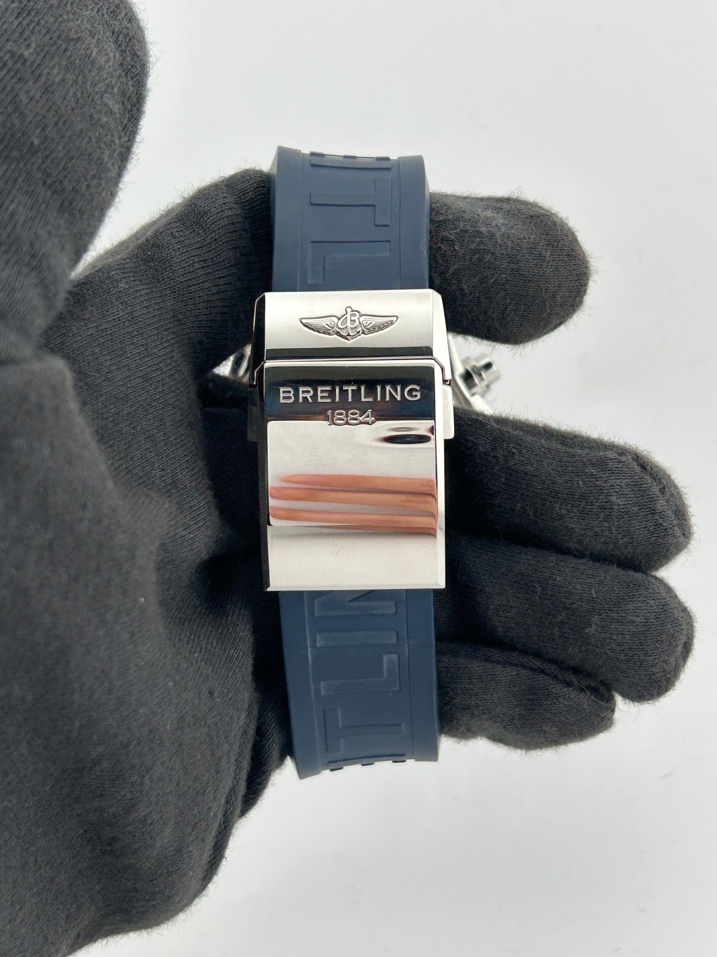 Breitling Avenger II White Dial on Blue Rubber Strap Ref. A13381 — view 3