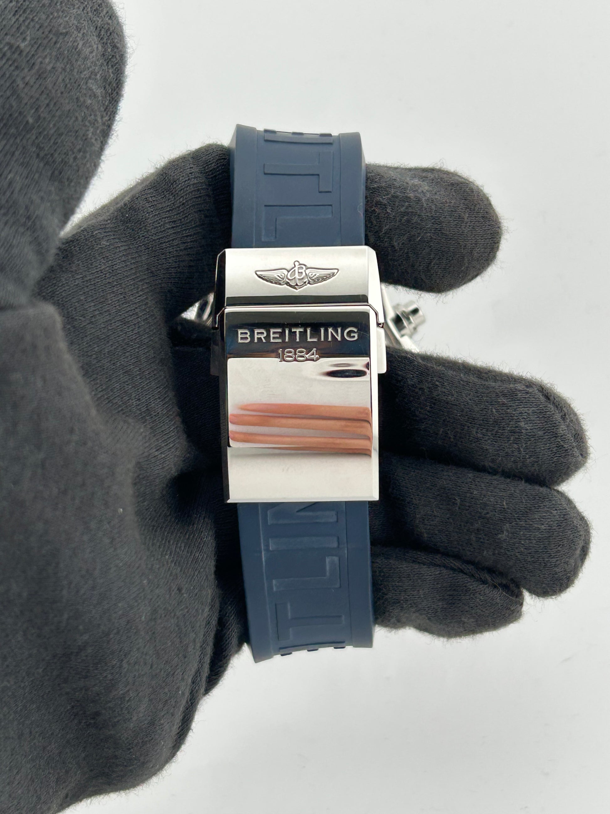 Breitling Avenger II White Dial on Blue Rubber Strap Ref. A13381 — view 3