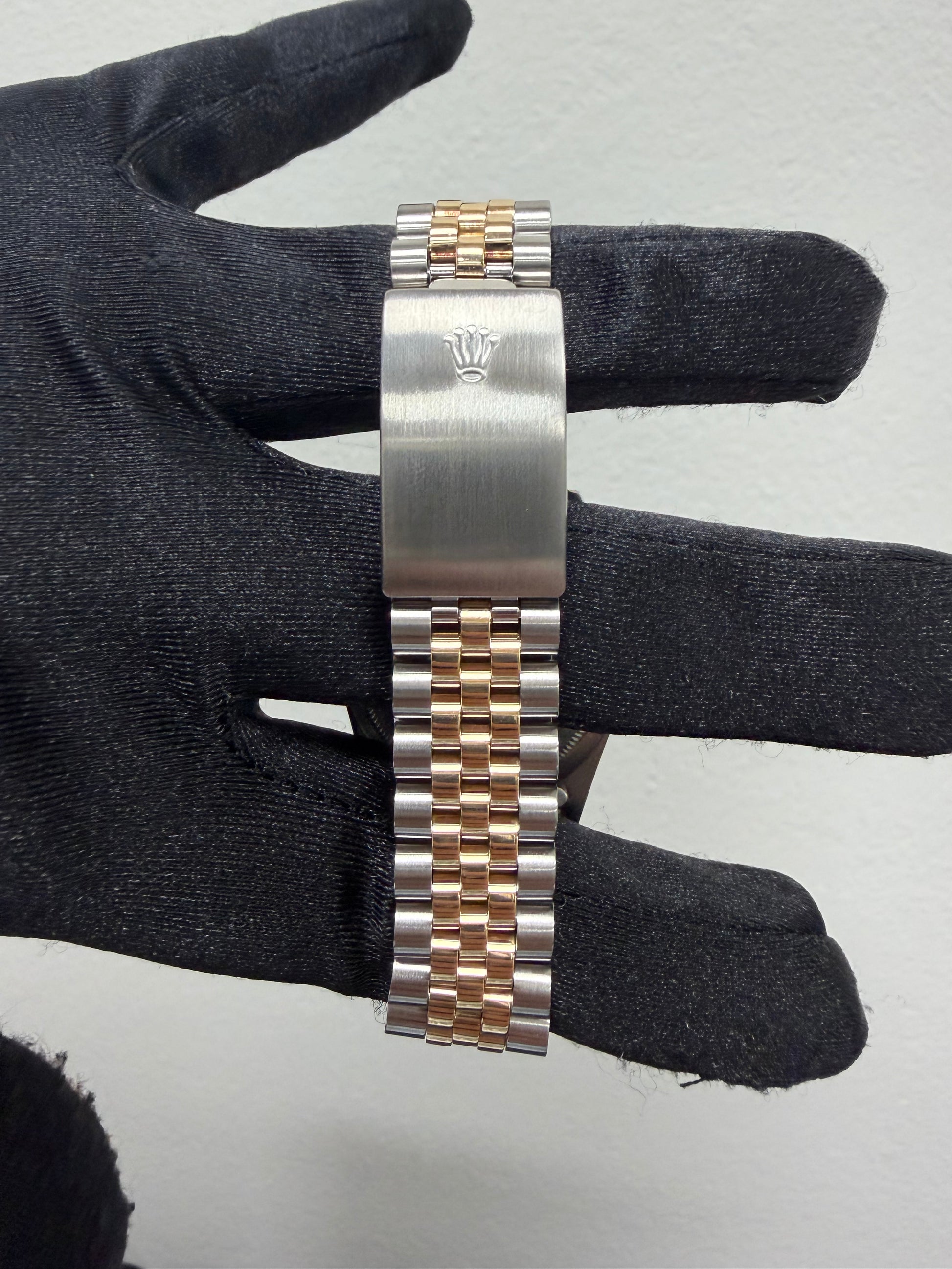 Rolex Datejust Gold Dial on Jubilee Ref. 16233 Papers 1989 — view 3