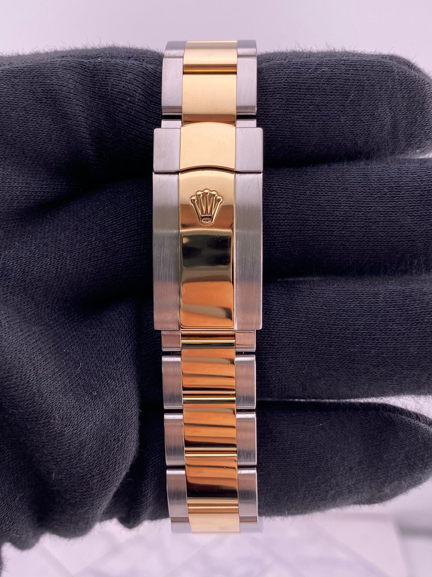 Rolex Datejust 41 Black Index Dial on Oyster Ref. 126333 Card 2016 — view 4