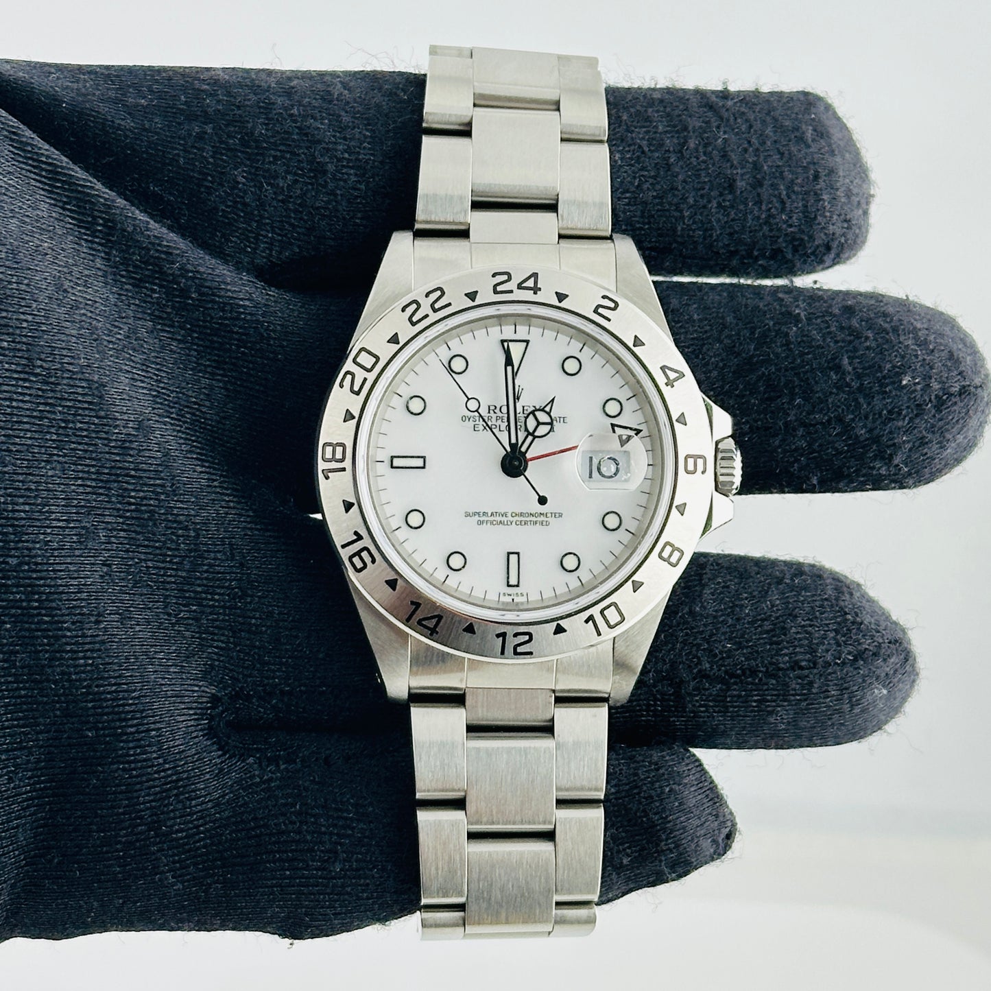 Rolex Explorer II Polar White Dial on Oyster Bracelet Ref. 16570 Papers 1998 — view 2