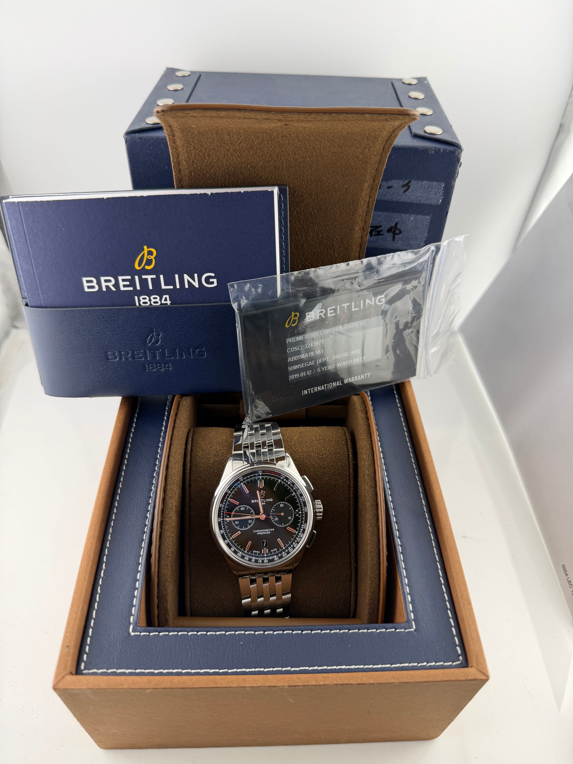 Breitling Premier B01 Green Dial on Bracelet Ref. AB0118 Card 2019 — view 6