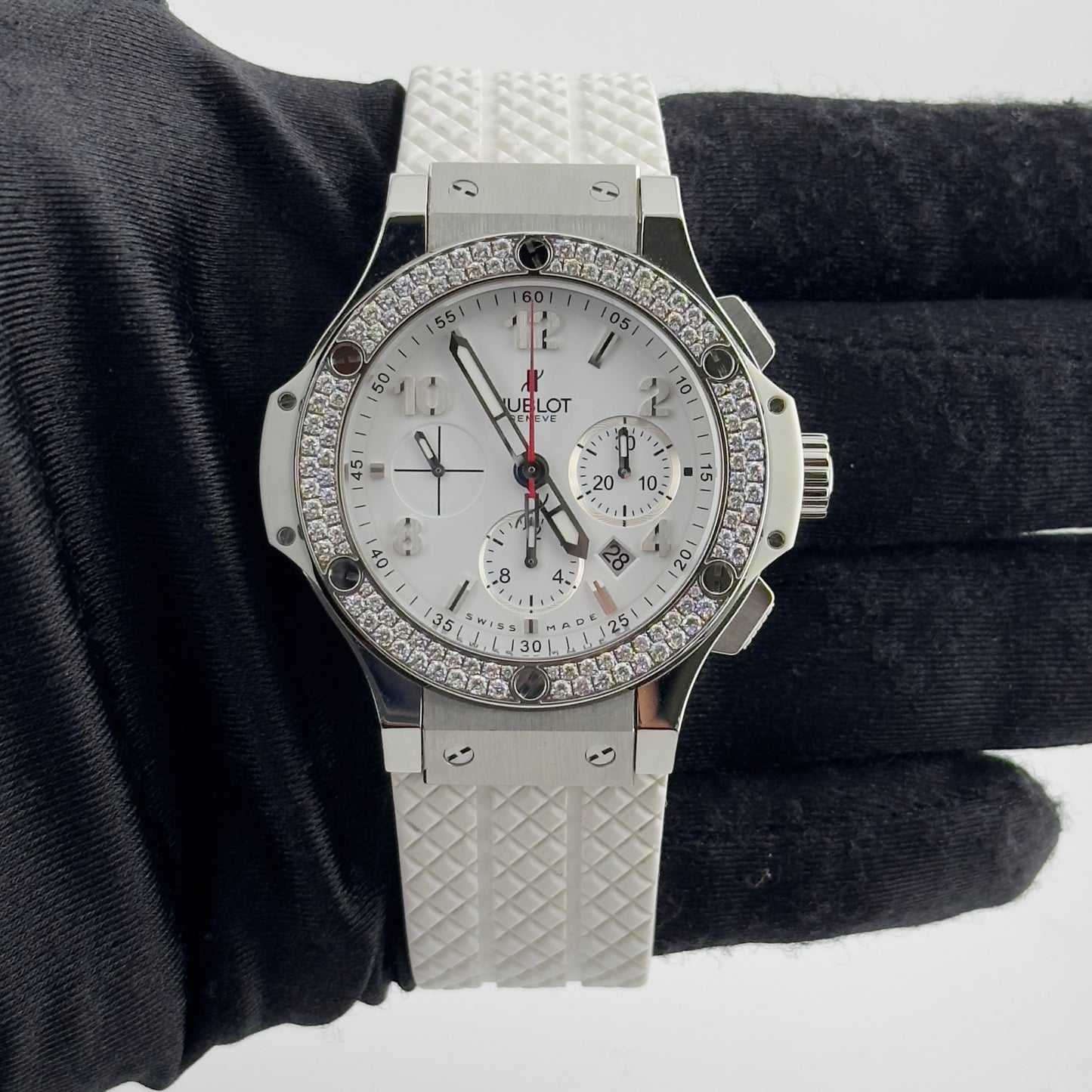 Hublot Big Bang White Dial on Rubber Strap Ref. 301.SE.230.RW.114 Card Open Date — view 2