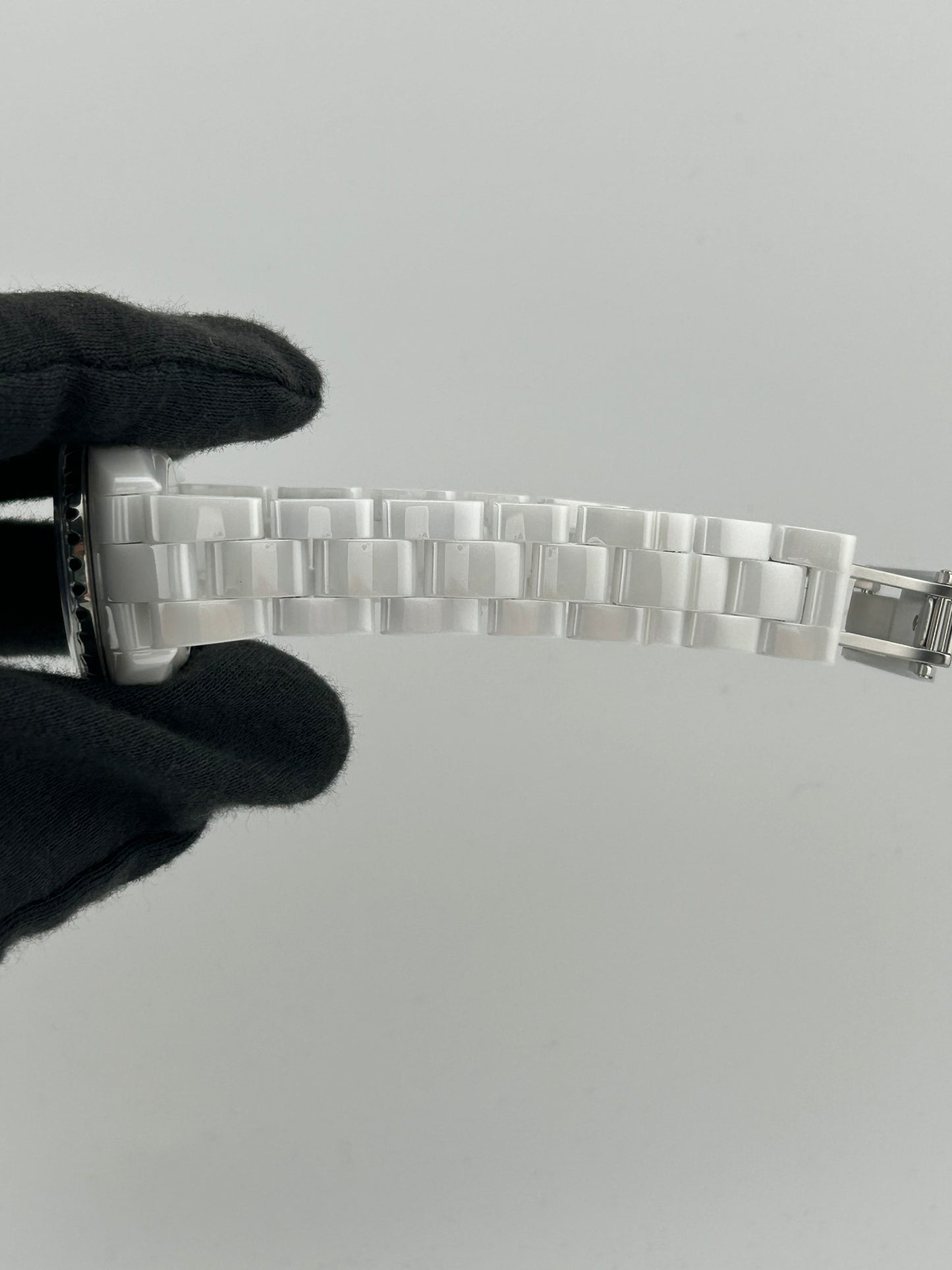 Chanel Chanel J12 White Dial on Ceramic And Steel Ref. H5699 Complete 2026 — view 5