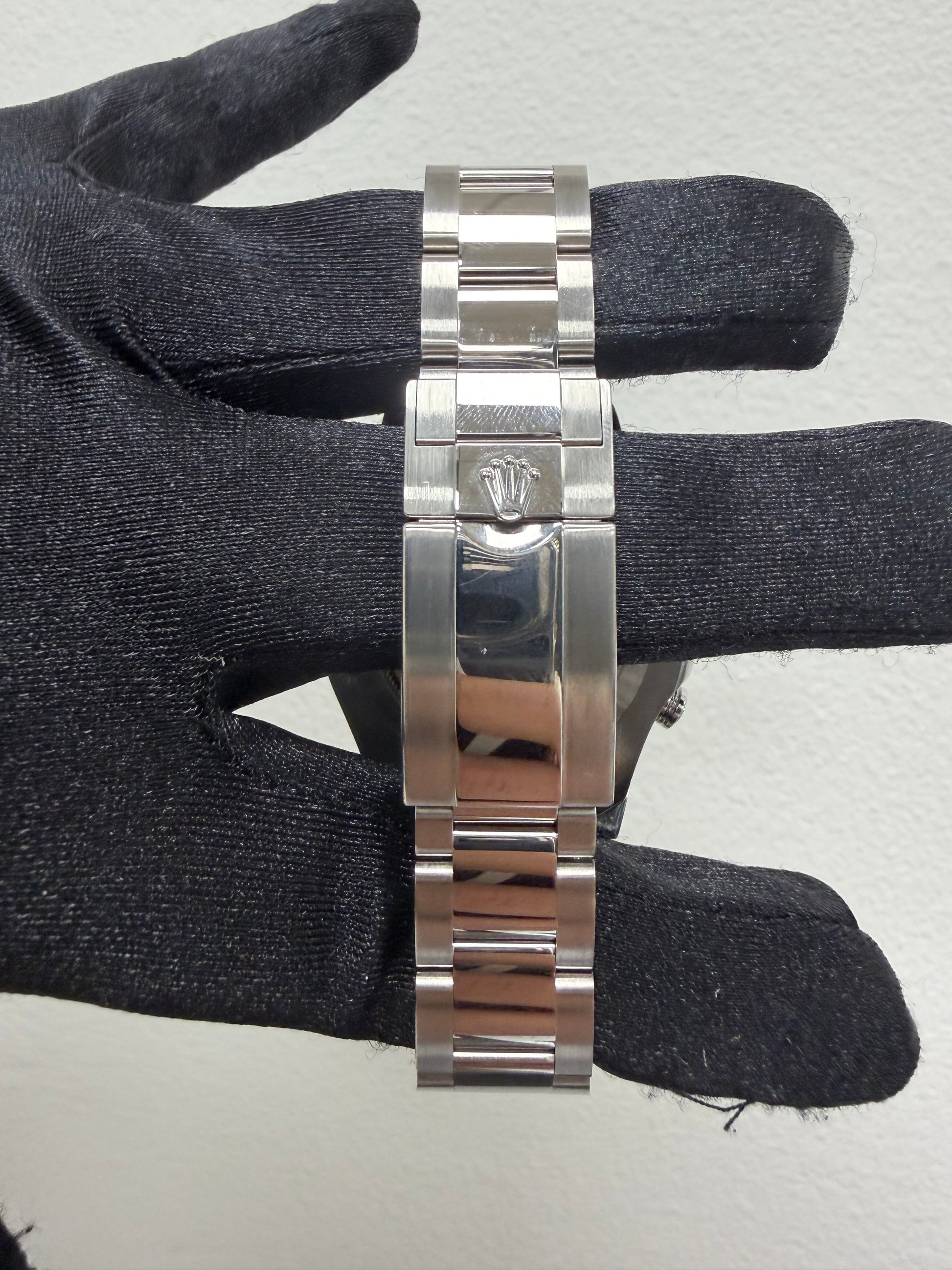 Rolex Yacht-Master II Matt White Dial on Oyster Ref. 116680 Card 2015 — view 3