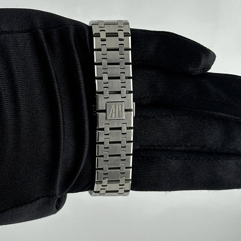 Audemars Piguet Royal Oak White Dial on Bracelet Ref 26320ST.OO.1220ST.02 with Papers 2014