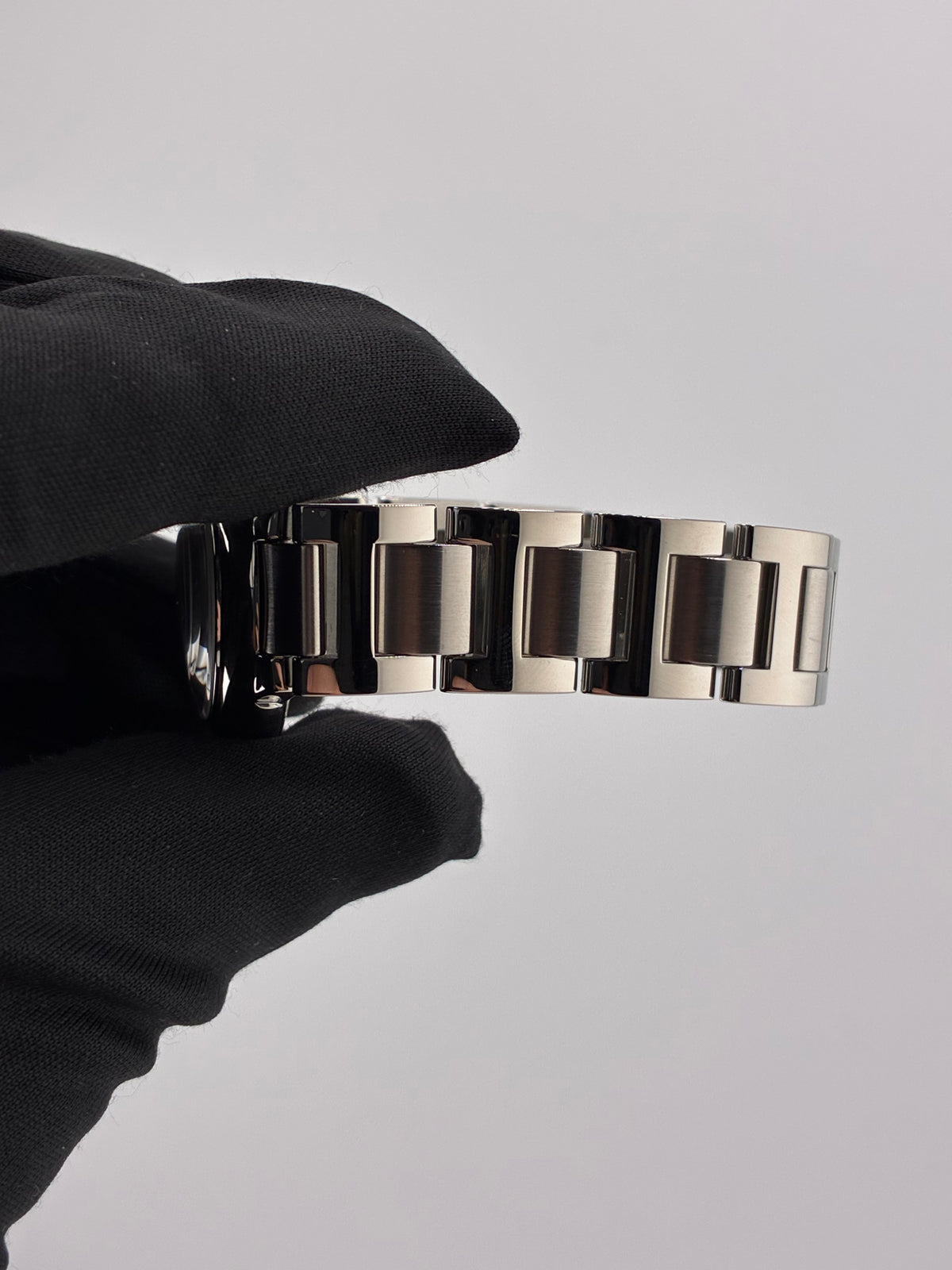 Cartier Ballon Bleu Silvered Opaline Dial on Stainless Steel Bracelet Ref. W69010Z4 Papers 2013 — view 5