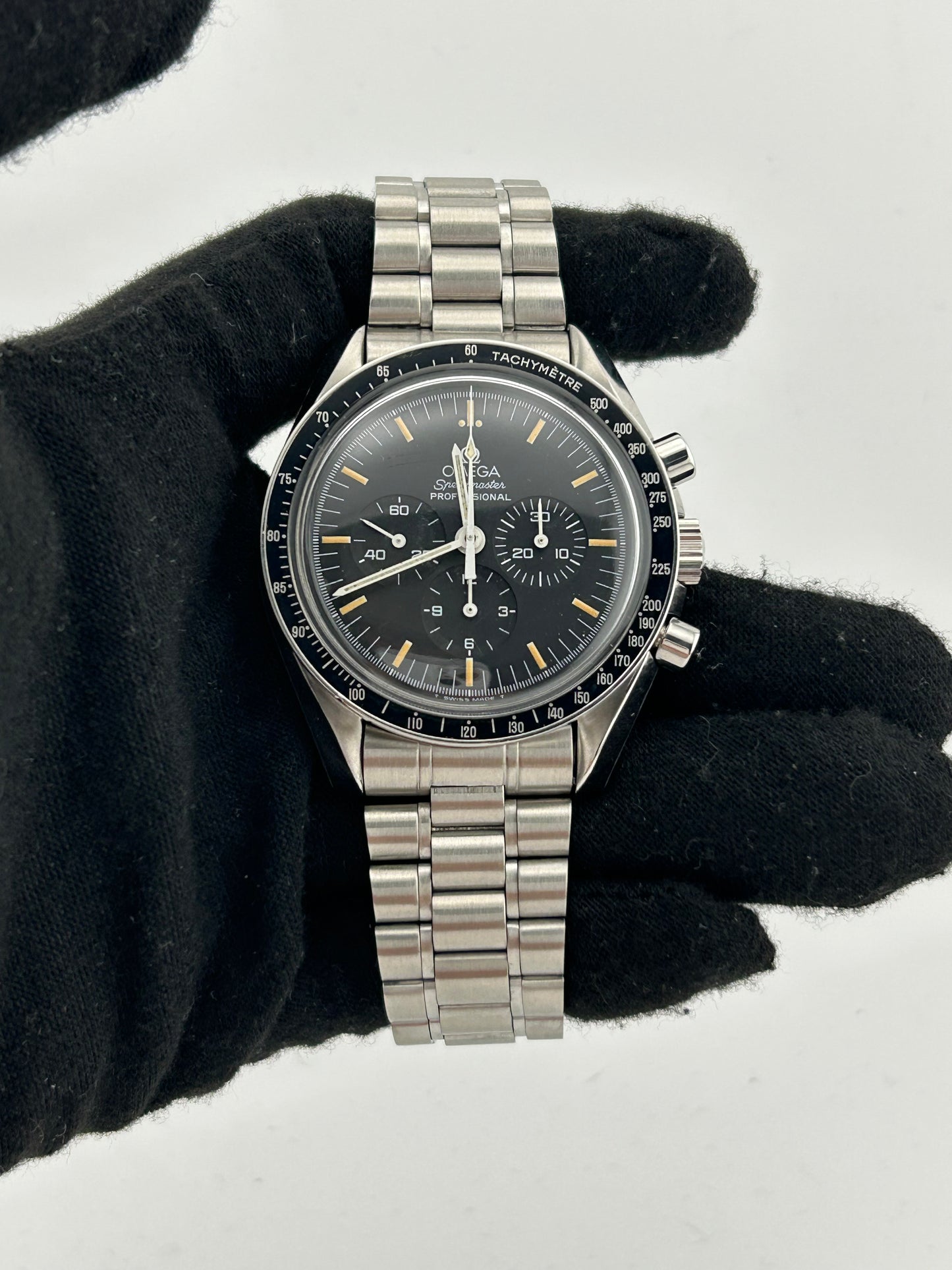 Omega Speedmaster Moonwatch Professional Black Dial on Stainless Steel Bracelet Ref. 3590.50.00 Card — view 2