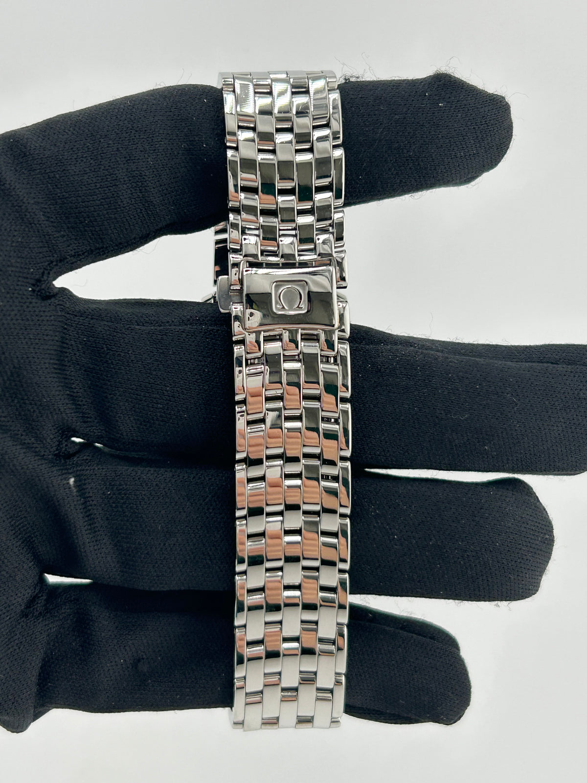 Omega De Ville Prestige Silver Dial on Stainless Steel Bracelet Ref. 4574.31 Card 2012 — view 4