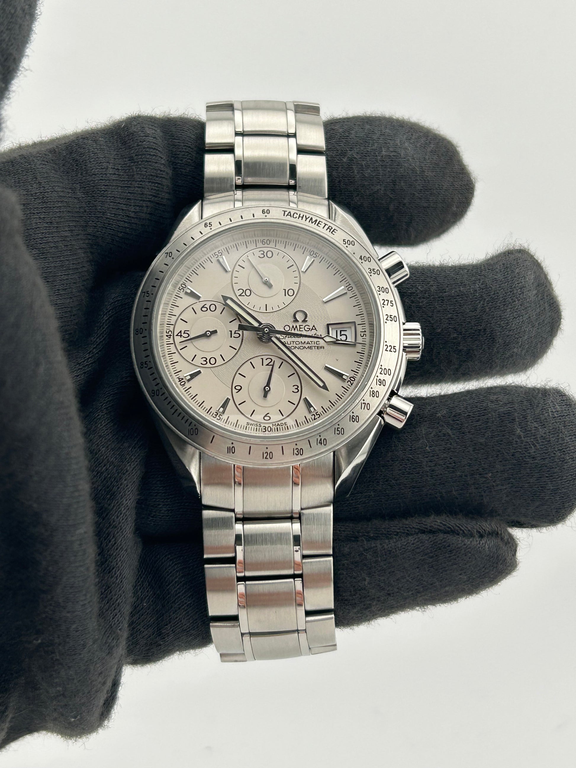 Omega Speedmaster Date Silver Dial on Stainless Steel Bracelet Ref. 3211.30.00 Card 2012 — view 2