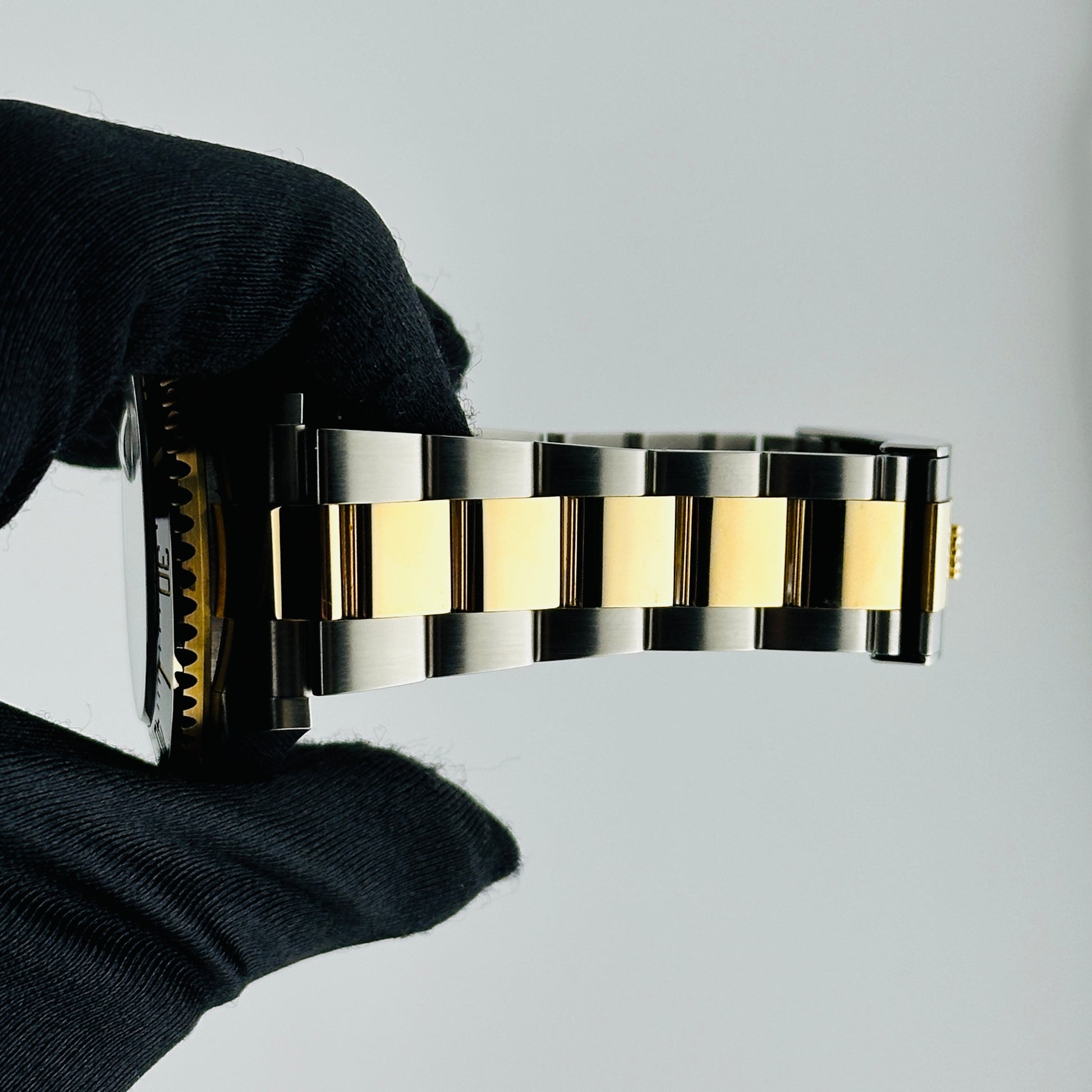 Rolex Sea-Dweller Black Dial on Oyster Ref. 126603 Card 2019 — view 4