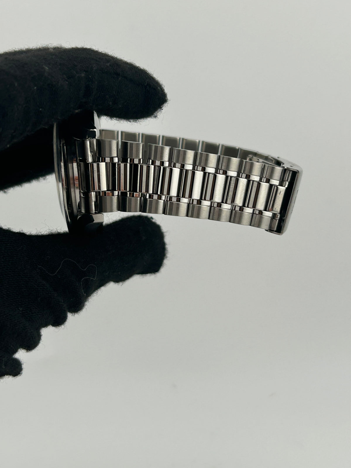 Omega Speedmaster Reduced Black Dial on Stainless Steel Bracelet Ref. 3510.50.00 — view 5