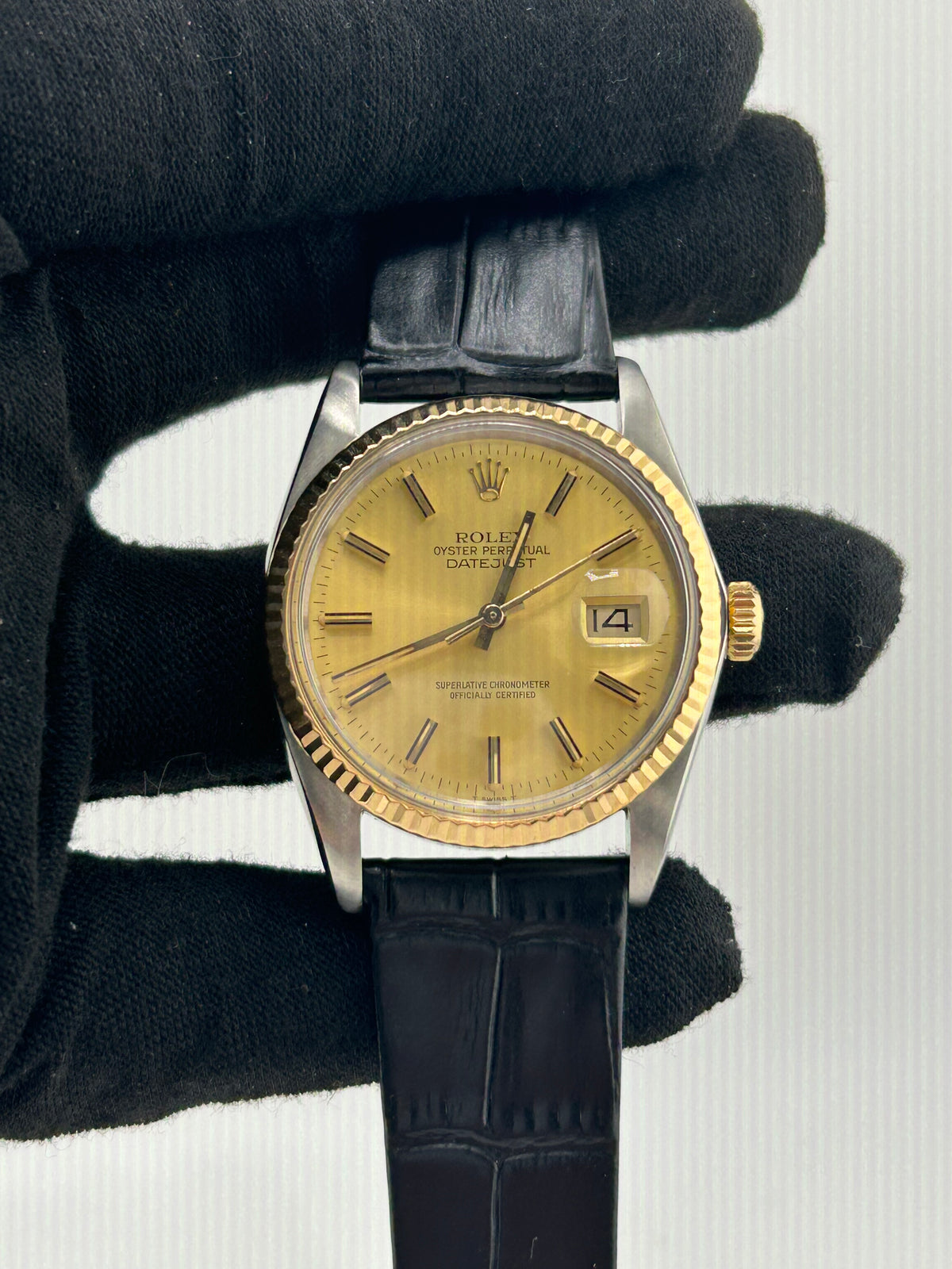 Rolex Datejust 36 Champagne Stick Dial on Generic Black Leather Strap Ref. 16013 1984 — view 2