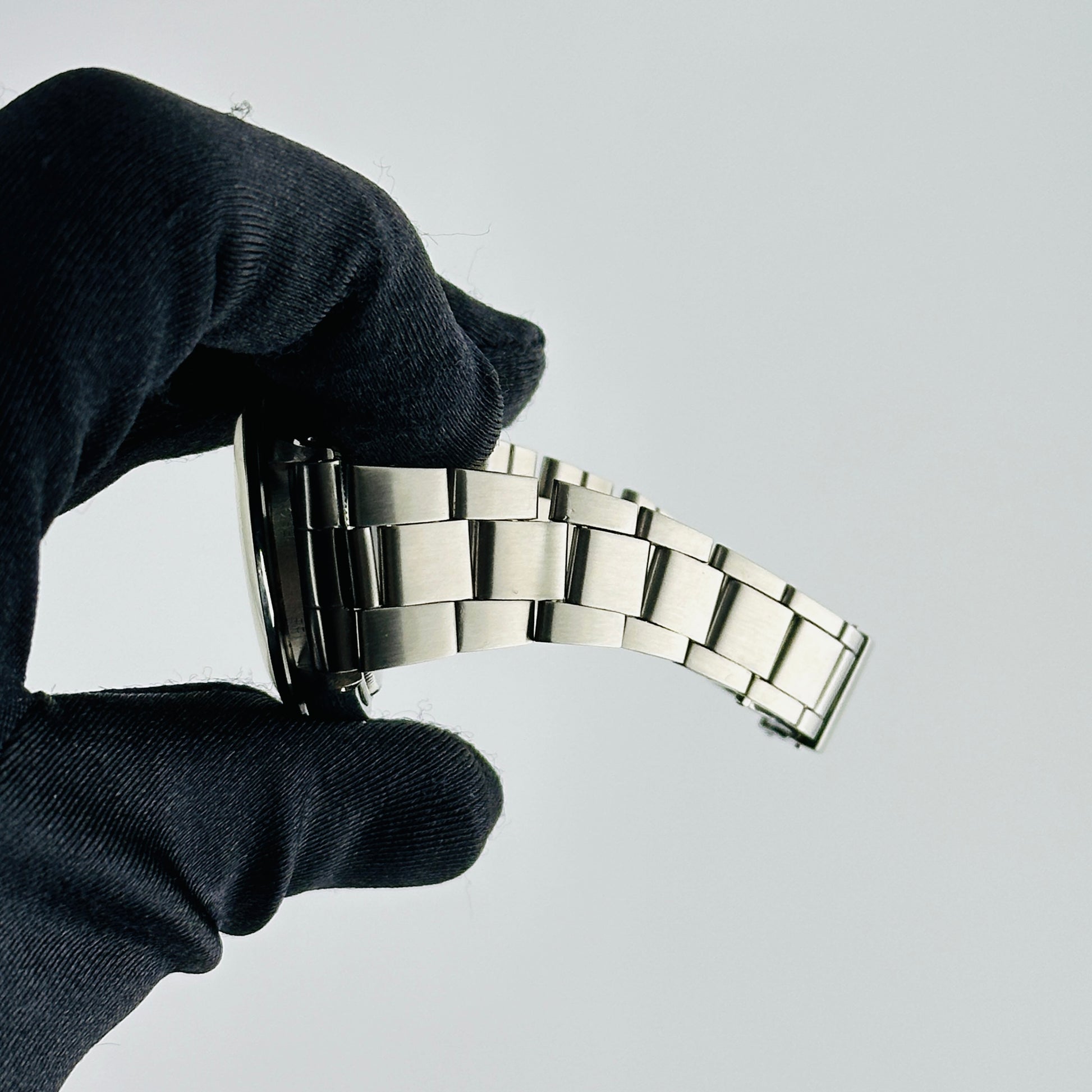 Rolex Air-King Silver Dial on Folded Oyster Ref. 5500 Papers 1977 — view 5